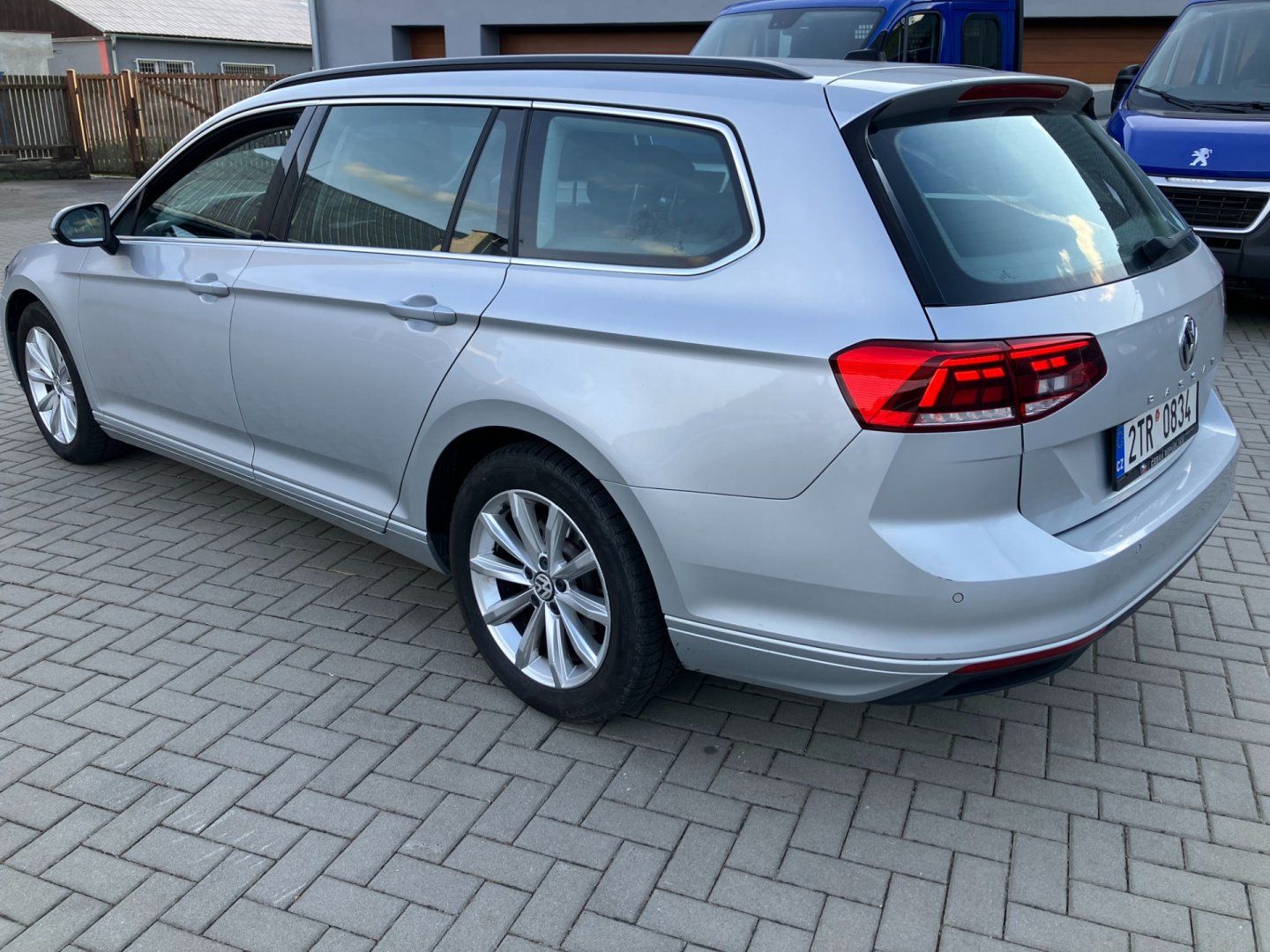 Volkswagen Passat Variant, 2.0TDI 110kW DSG EL.TZ,NAVI - fotka 6