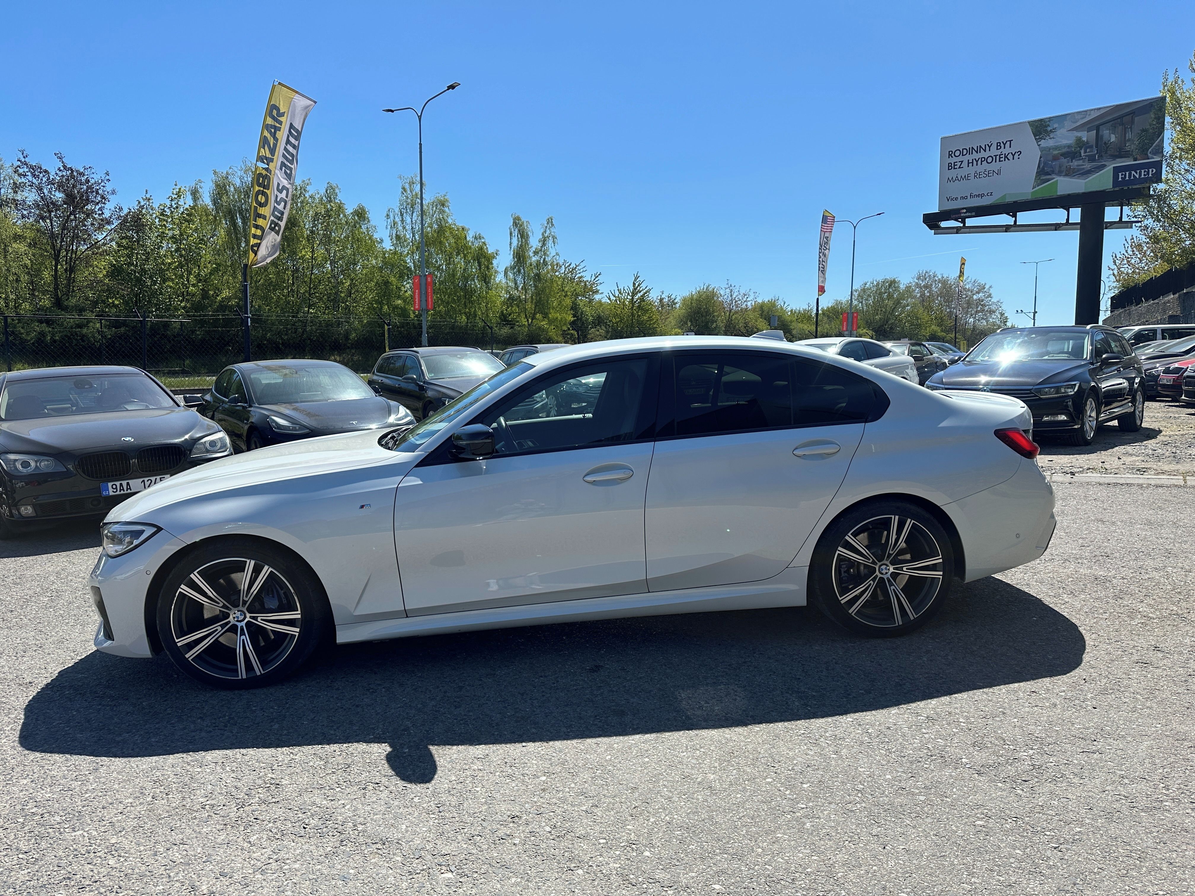 BMW Řada 3, BMW 330D xDrive 2020 - fotka 5