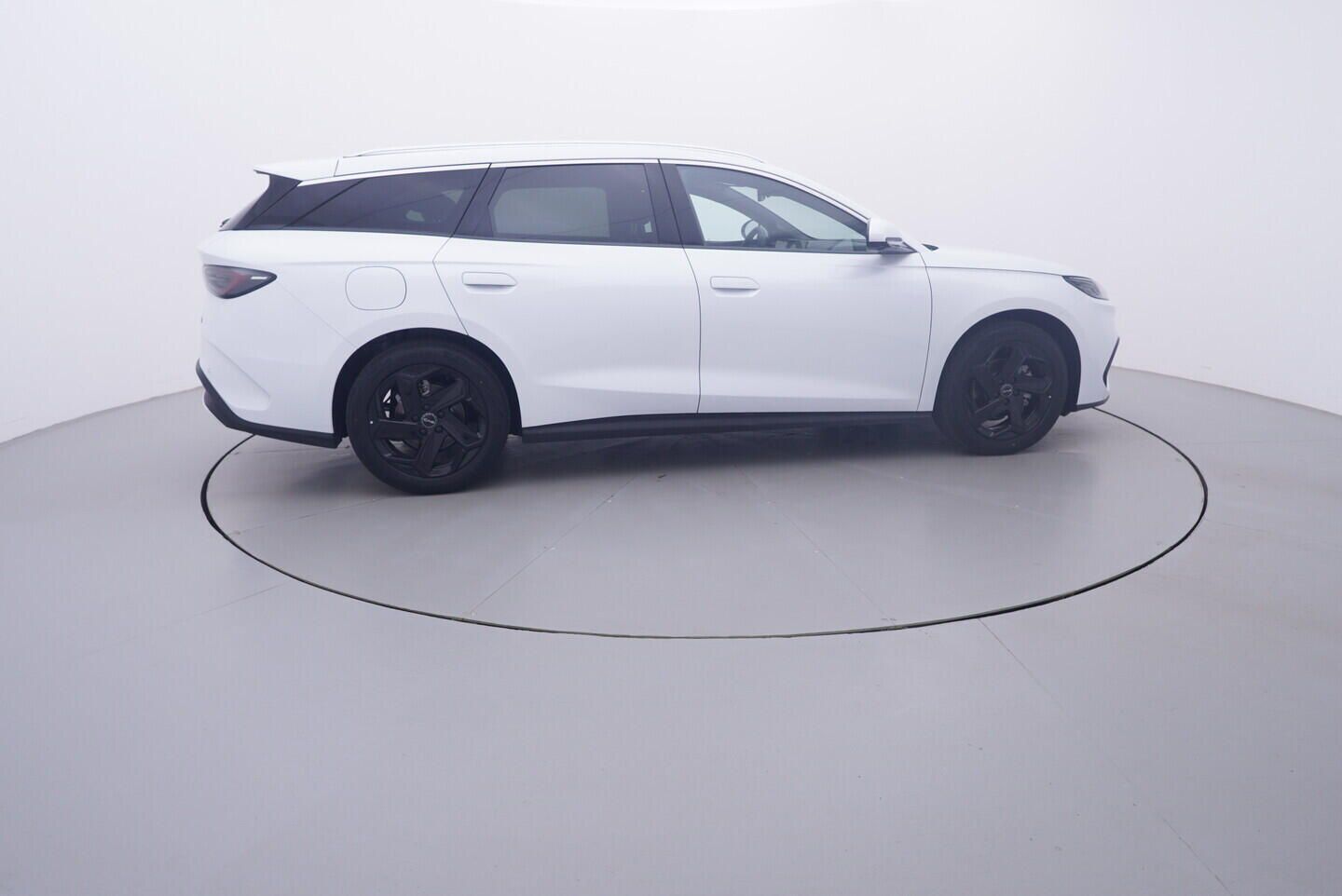 BYD Seal 6, Touring Comfort Lite  15 kW - fotka 6