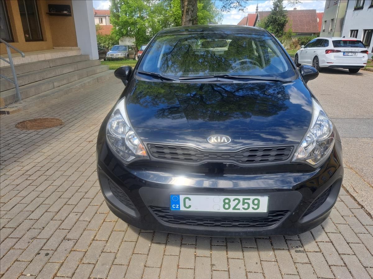 Kia Rio, 1,3 i - fotka 2