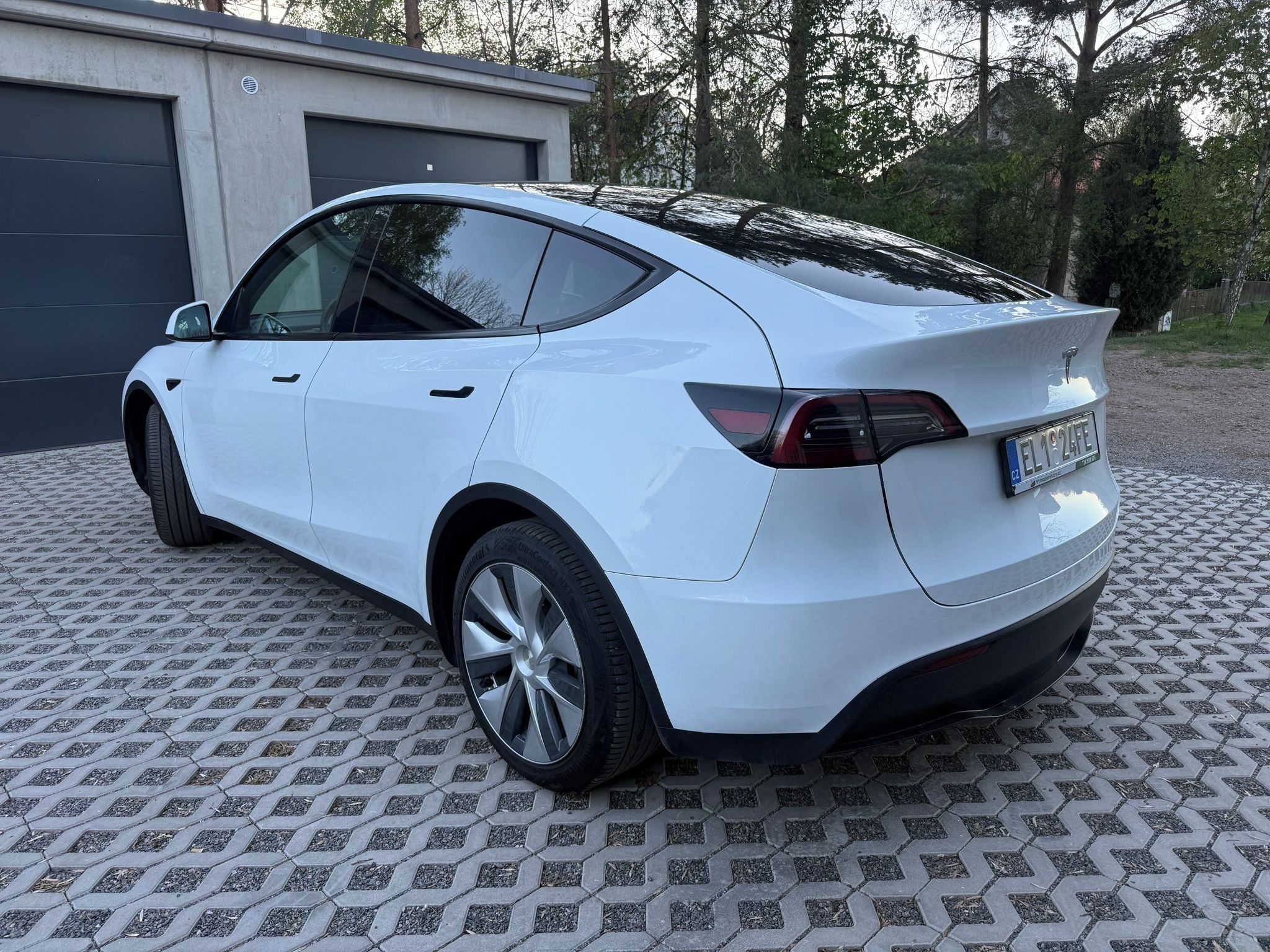 Tesla Model Y, LFP, SoH 91 %, DPH - fotka 3