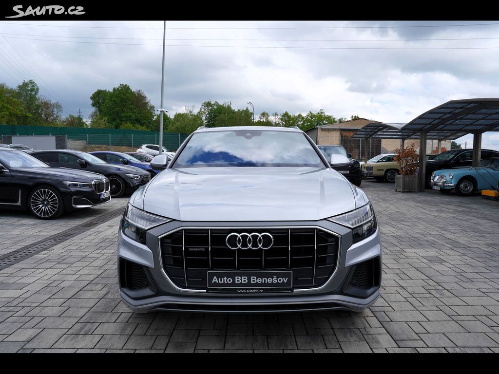 Audi Q8, 55 TFSI Q/21"kola/S-line/B&O