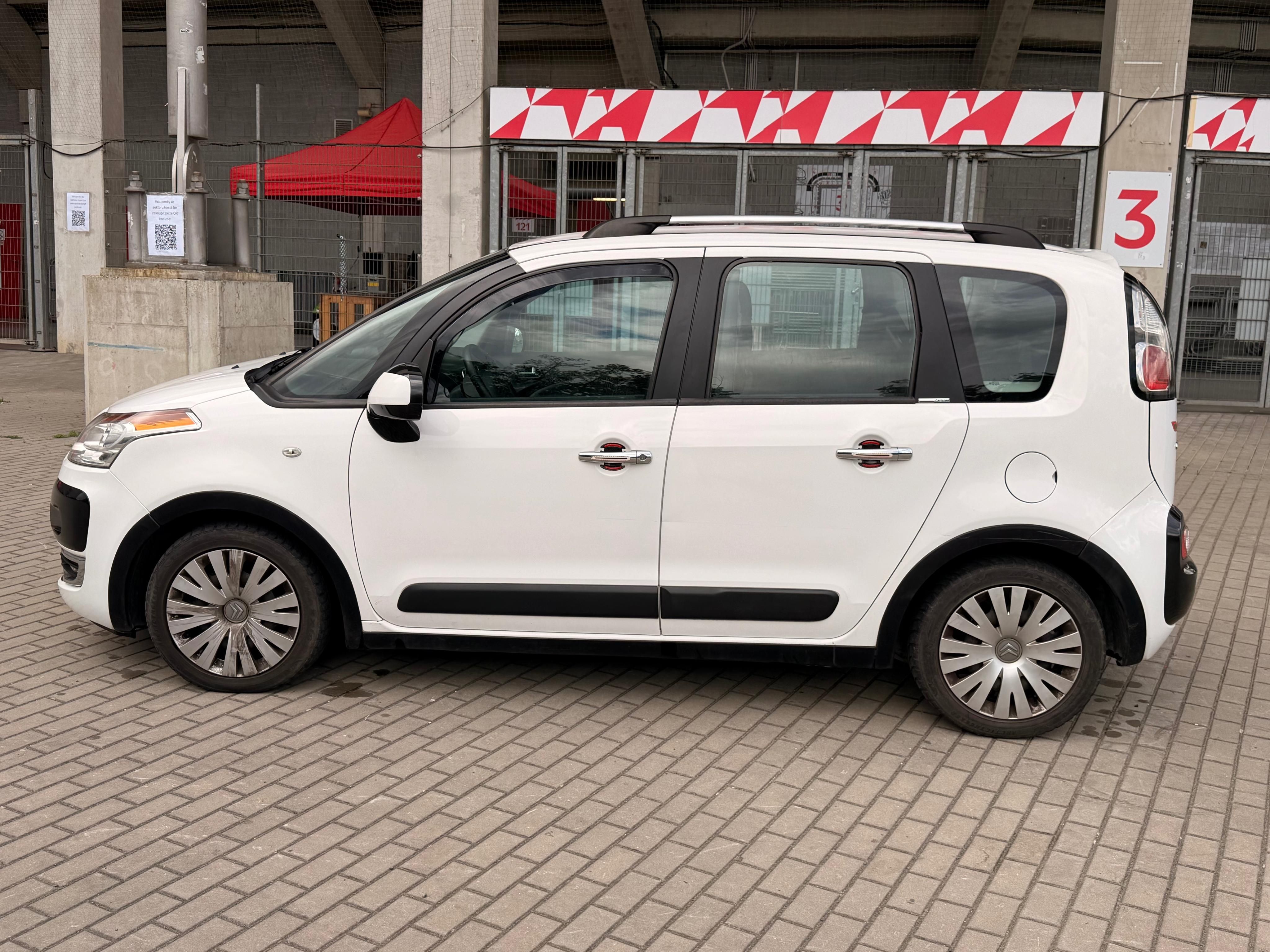 Citroën C3 Picasso, 1.6 HDi,82 kW, Poškozený Bok - fotka 2