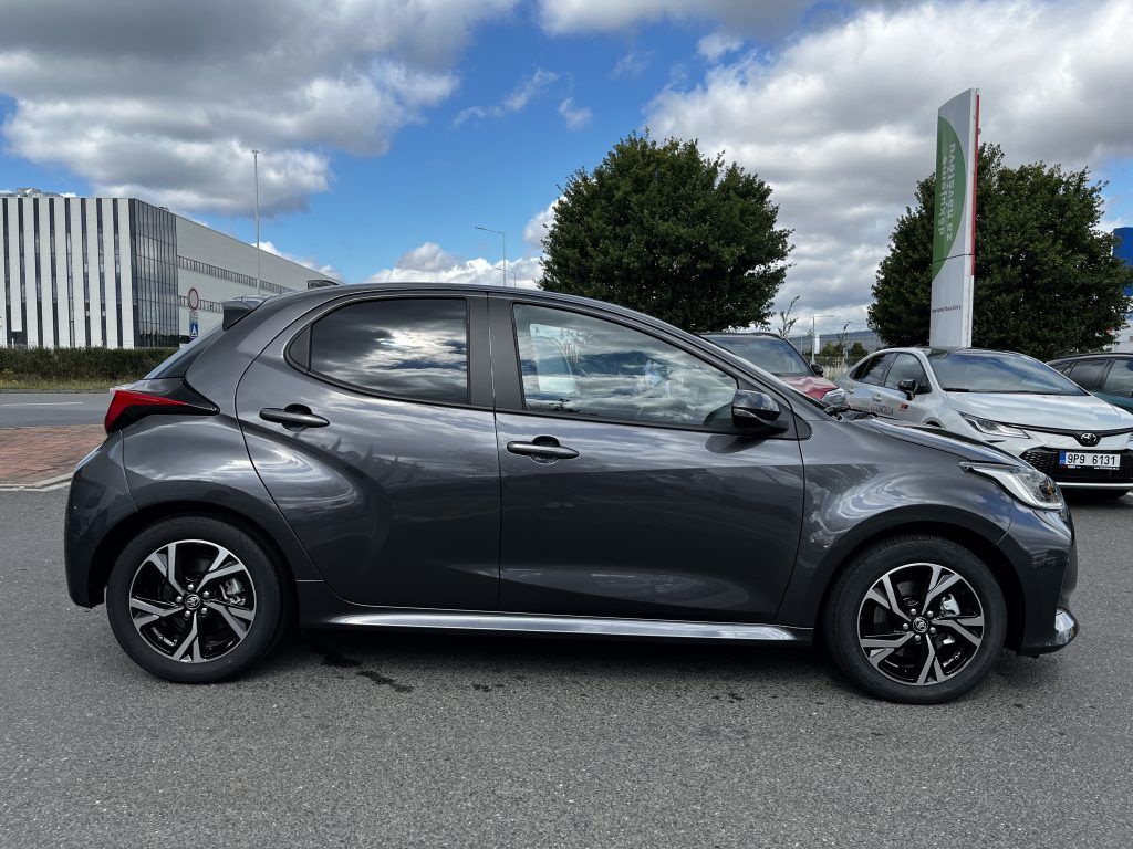 Toyota Yaris, 1.5 Hybrid Style ODBĚR 9/2026 - fotka 5