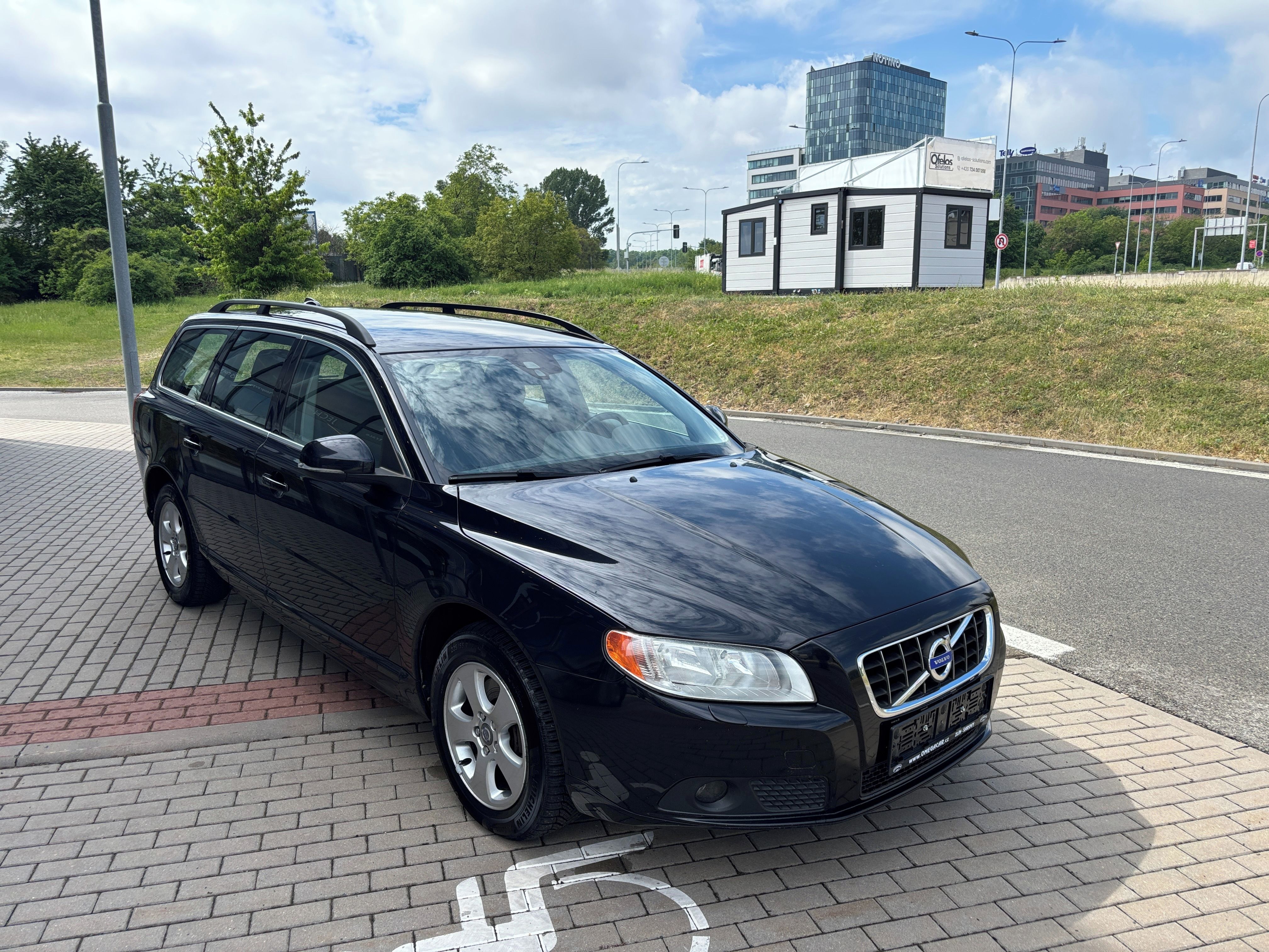 Volvo V70, 2.4 D5 158KW 4x4 Automat - fotka 3