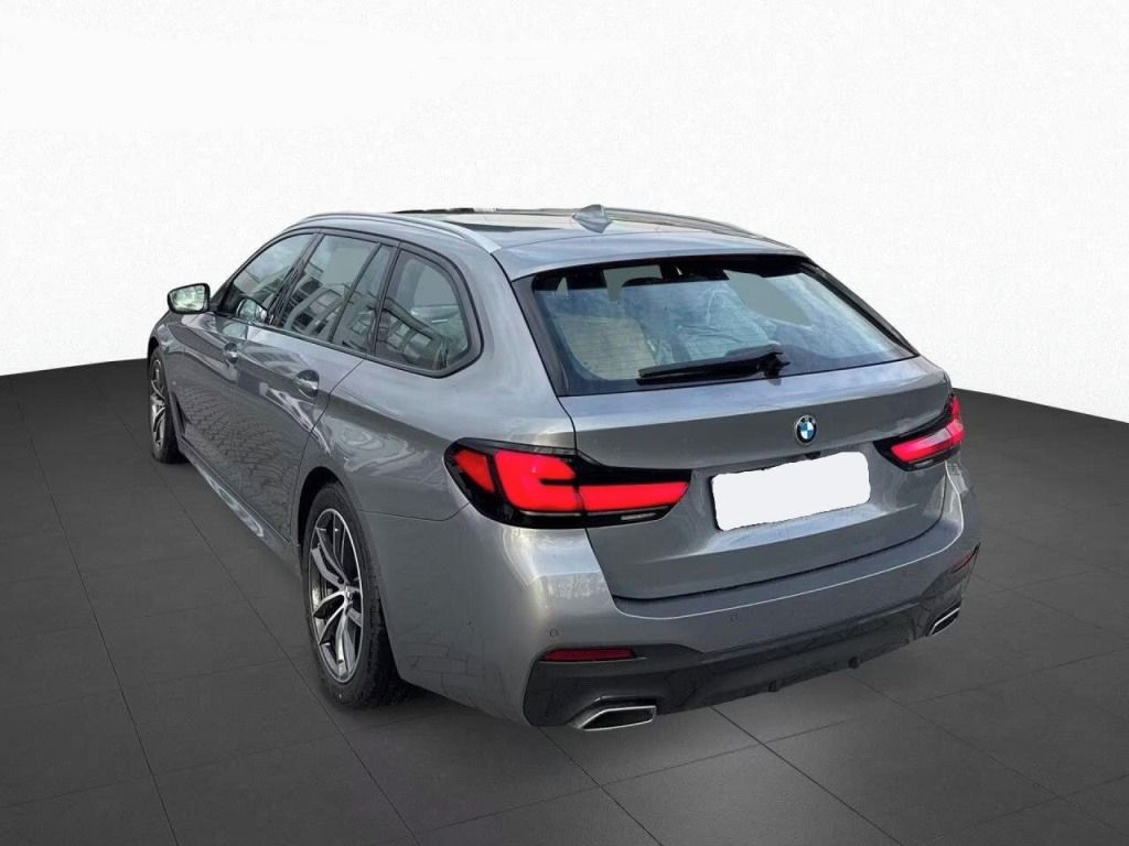 BMW Řada 5, 520 d Touring M SPORT*Kůže* - fotka 2