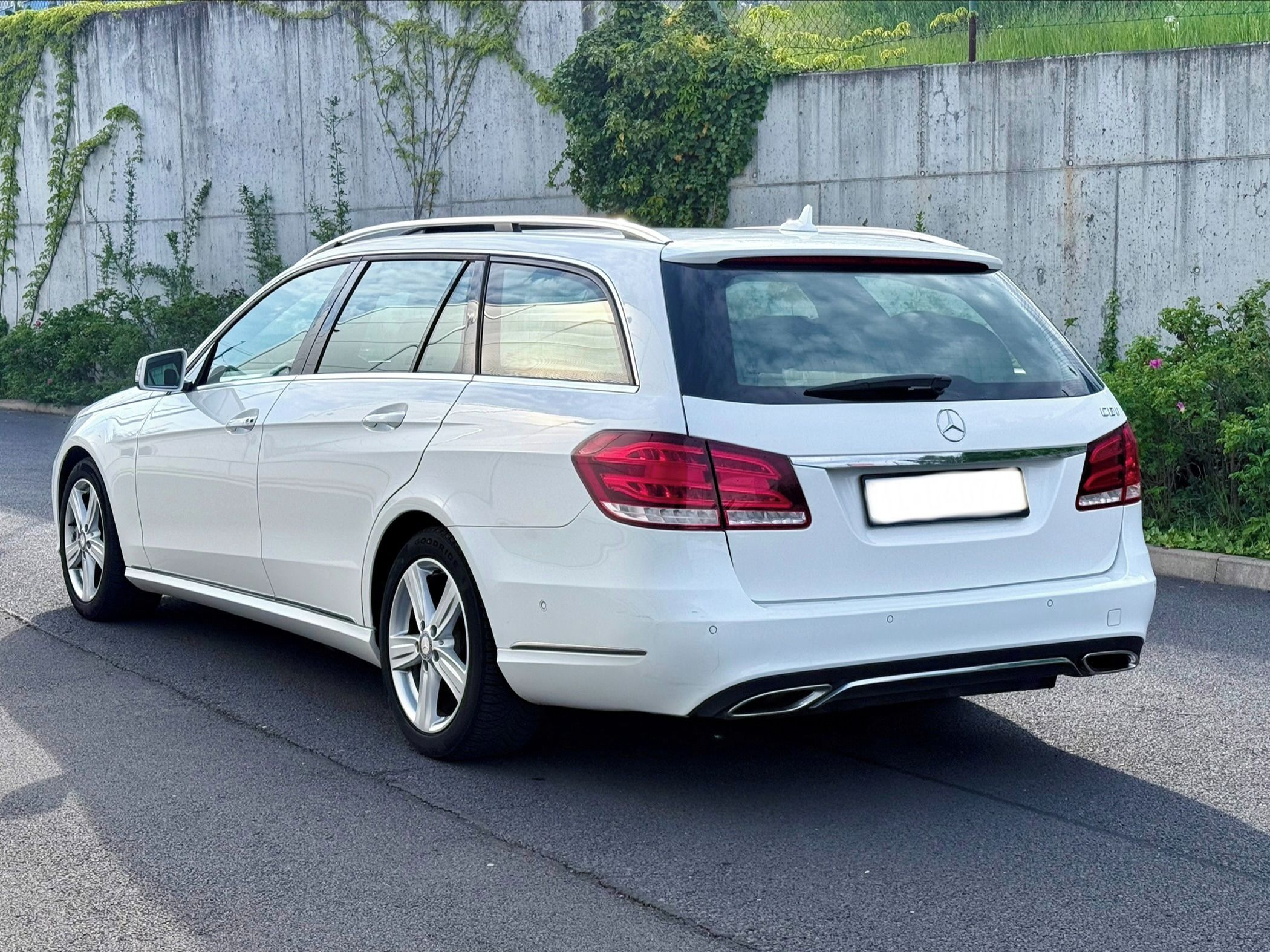 Mercedes-Benz Třídy E, 200CDI, AUTOMAT - fotka 5