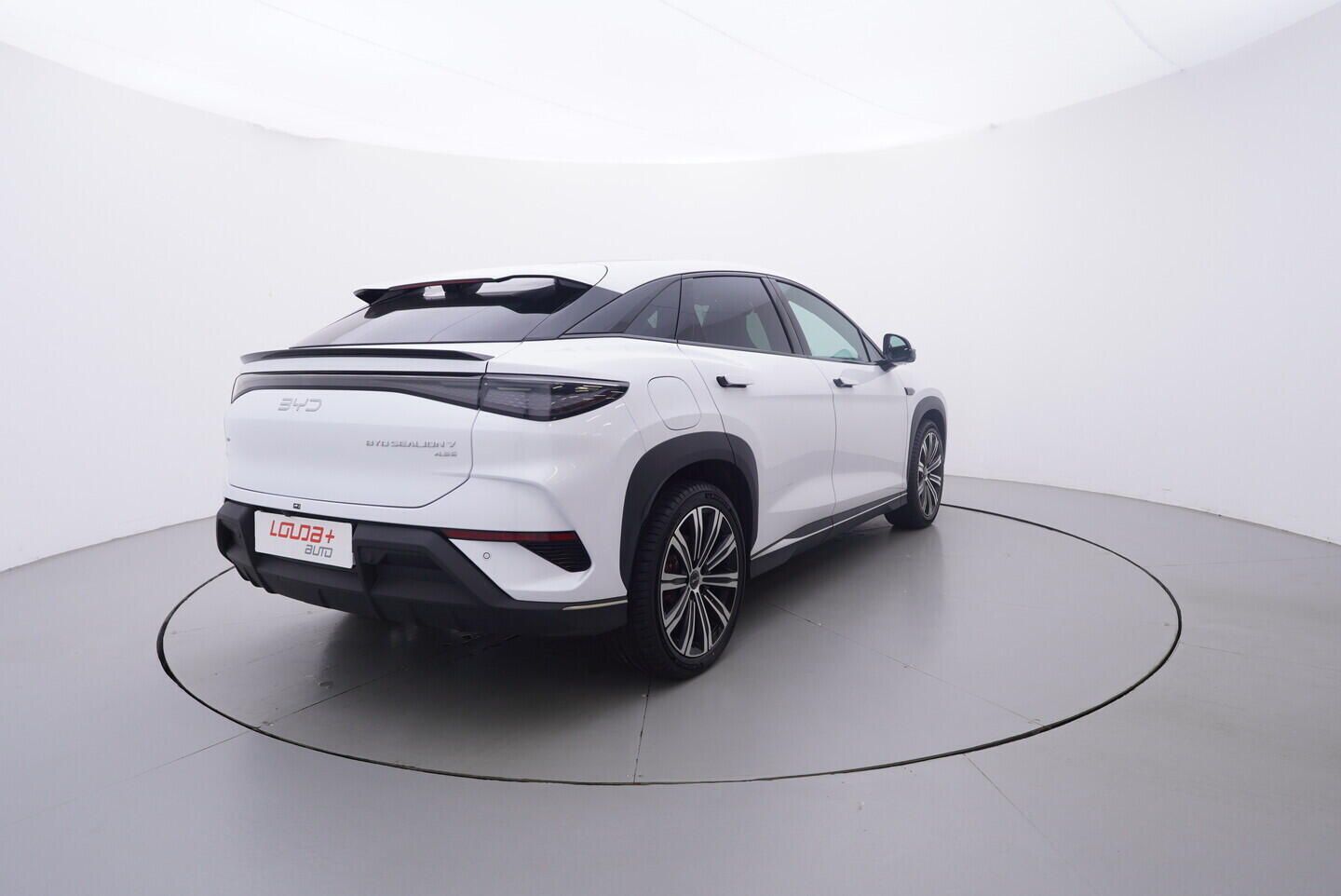 BYD Sealion 7, Excellence AWD 91,3 kWh 390 kW - fotka 5