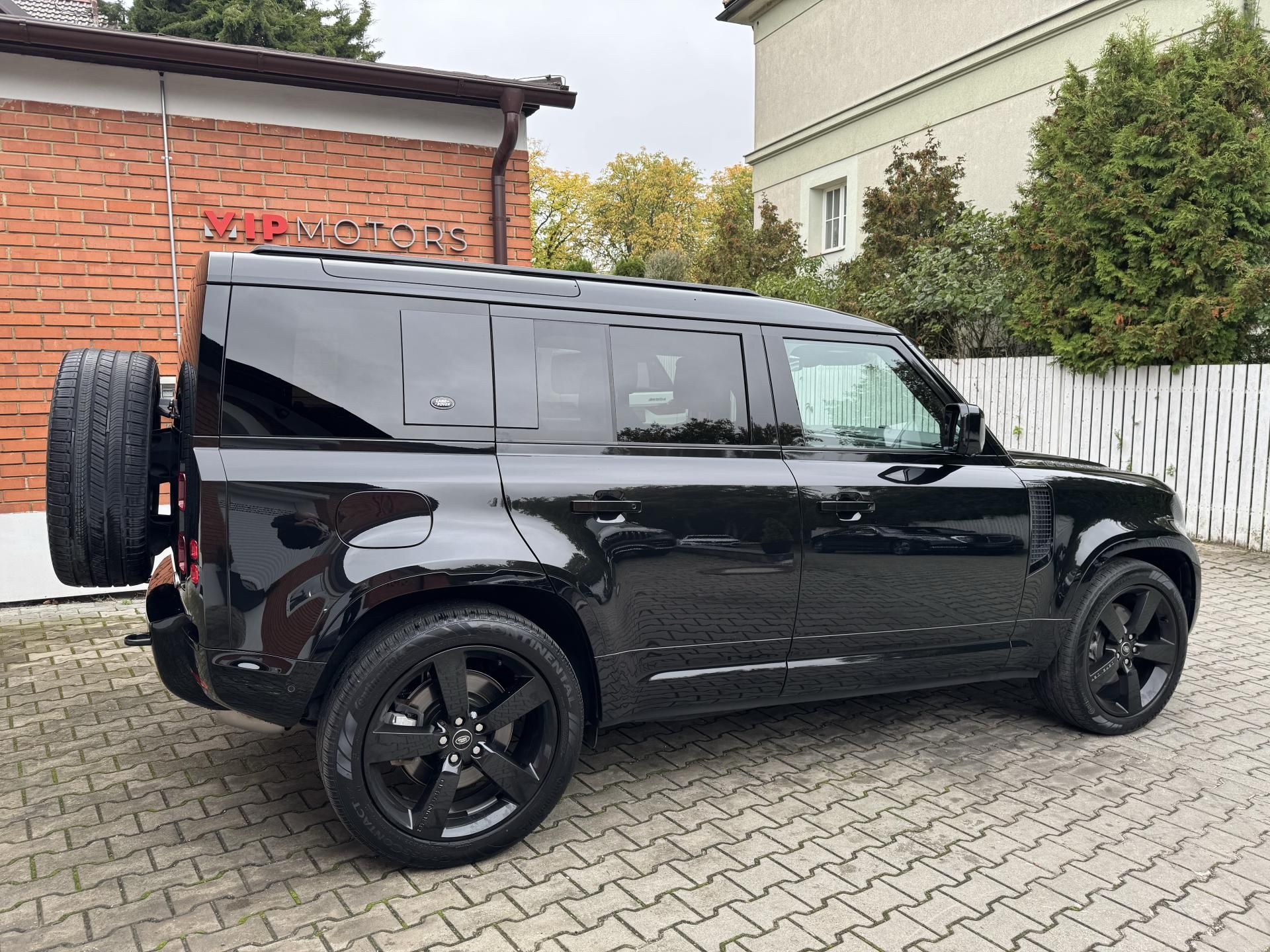 Land Rover Defender, D300-R DYNAMIC-BLACK-R22 - fotka 6