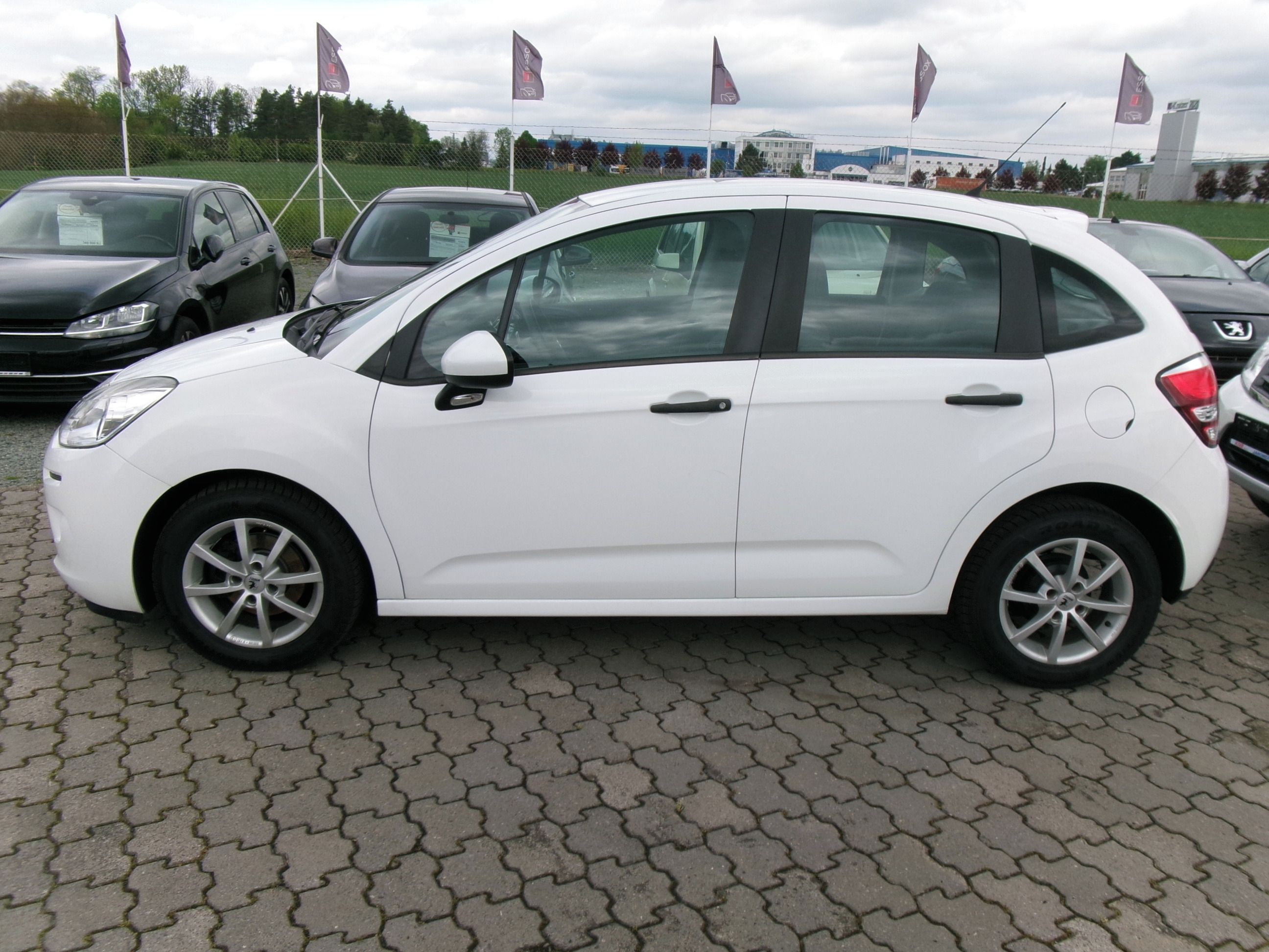 Citroën C3, 1.2i 60kw,klima,serviska - fotka 4