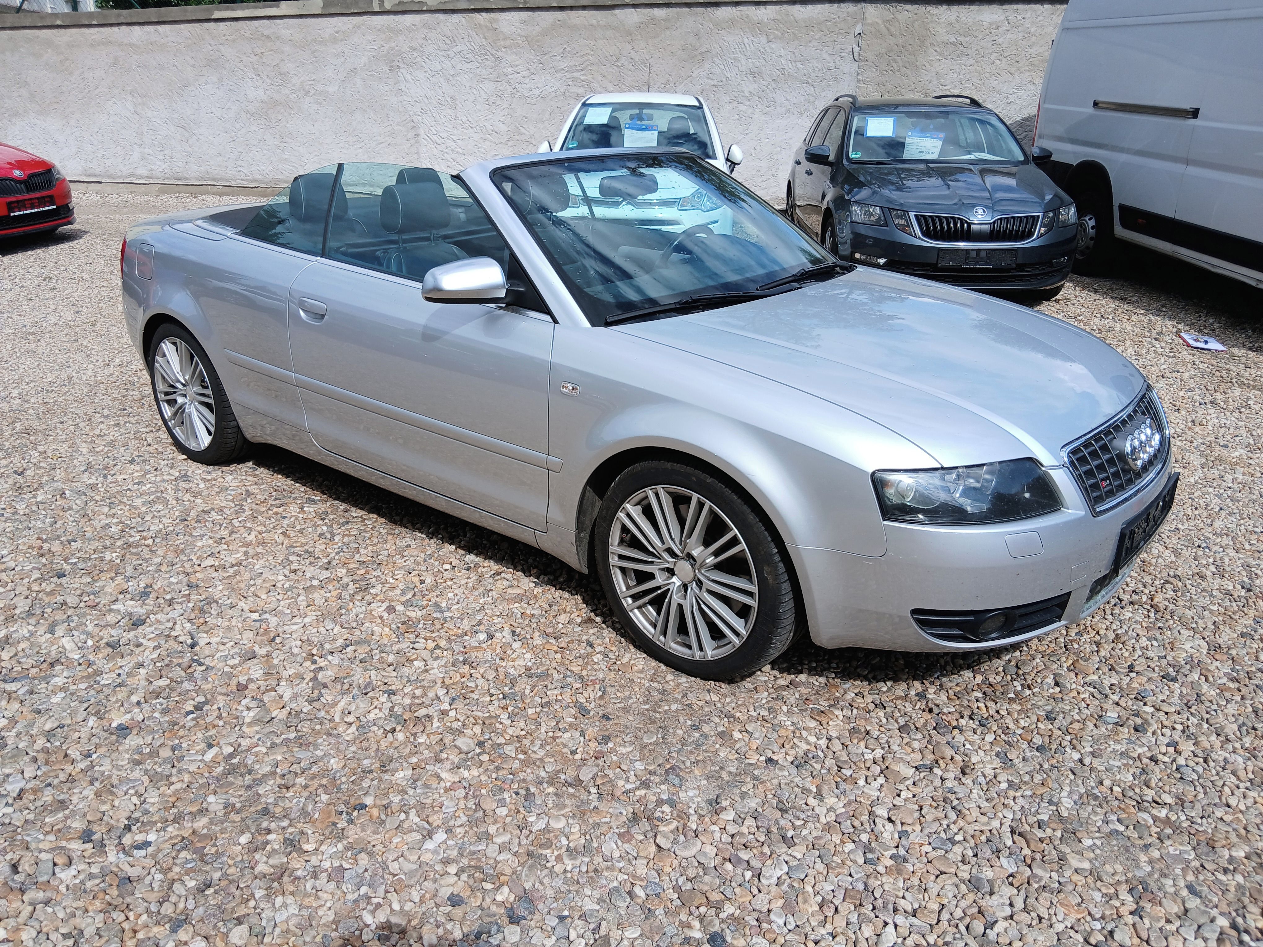 Audi S4, 4.2i V8 252KW Kabriolet Quattr - fotka 3