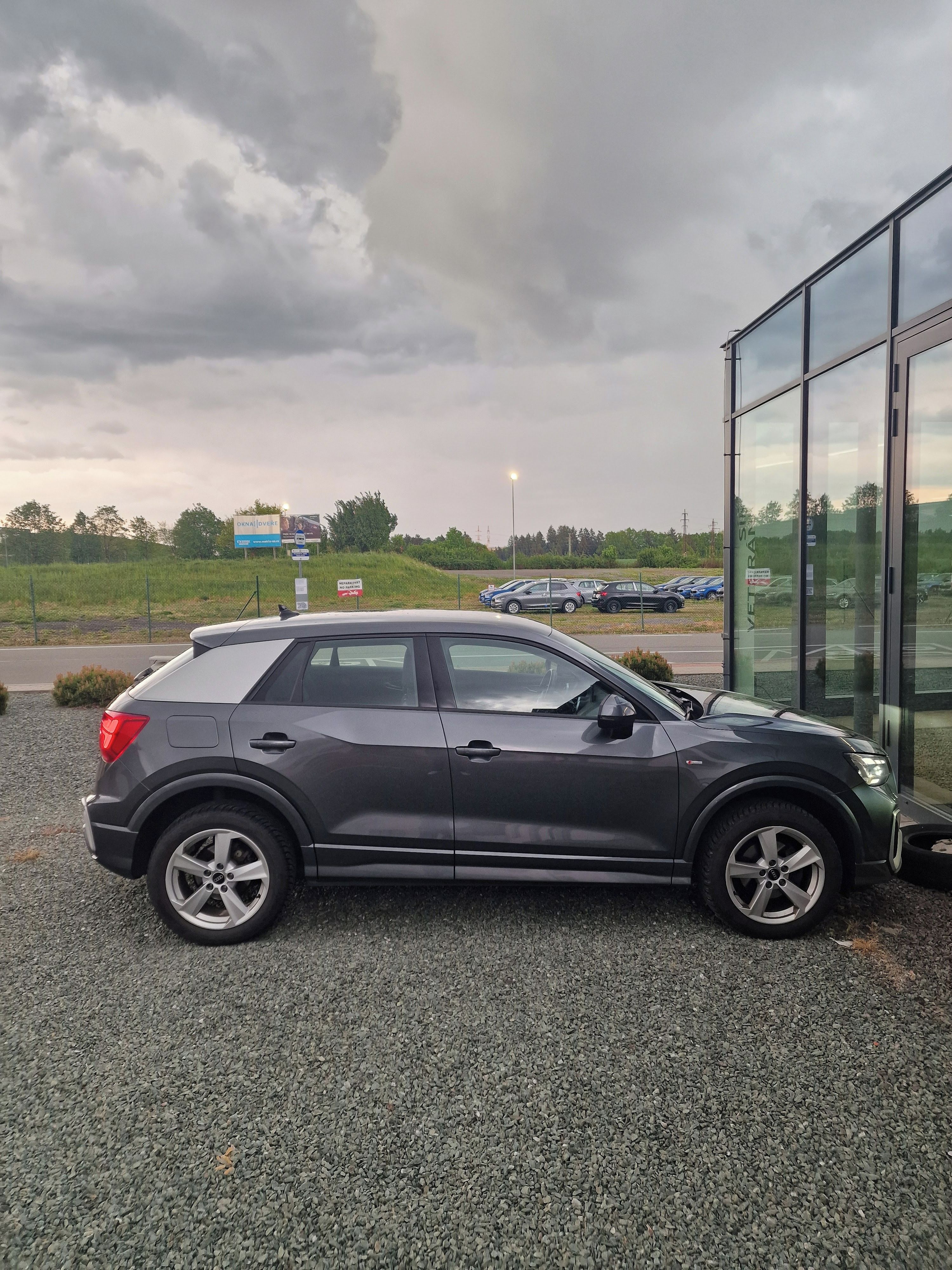 Audi Q2, S-line 1.5 TSI 110 kW DSG - fotka 4