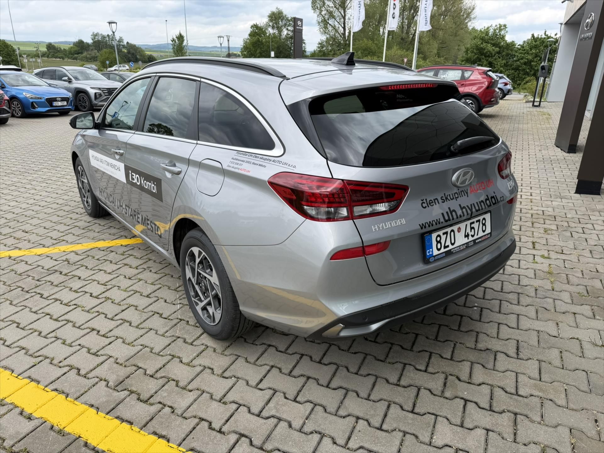 Hyundai i30, 1,6 T-GDI MHEV 7st. DCT  STYLE - fotka 3