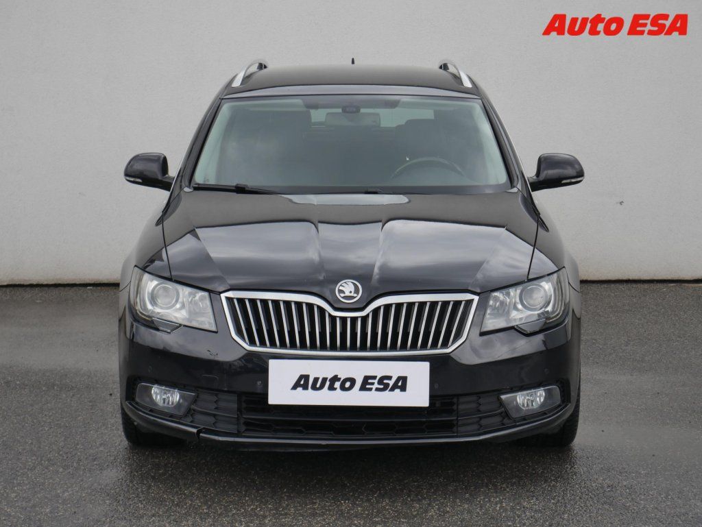 Škoda Superb, 2.0 TDi - fotka 2