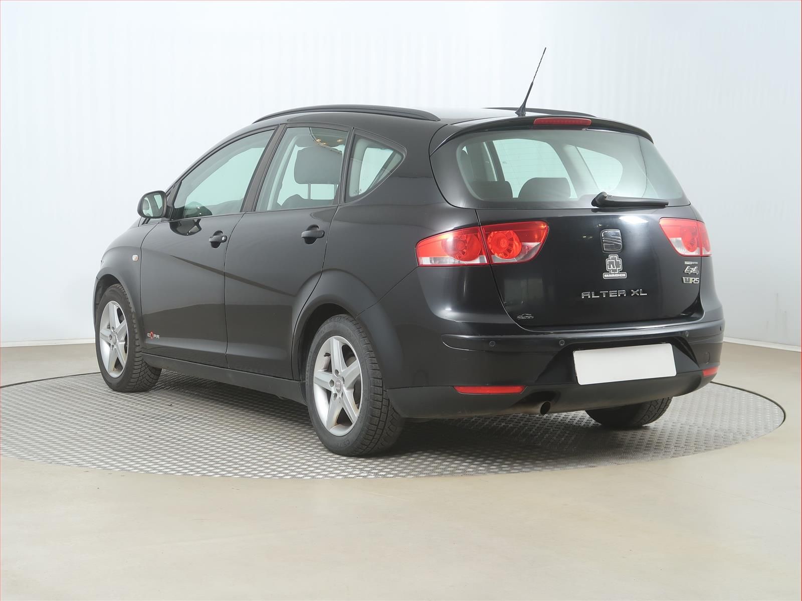 Seat Altea, 1.6 TDI, Automatická klima - fotka 4
