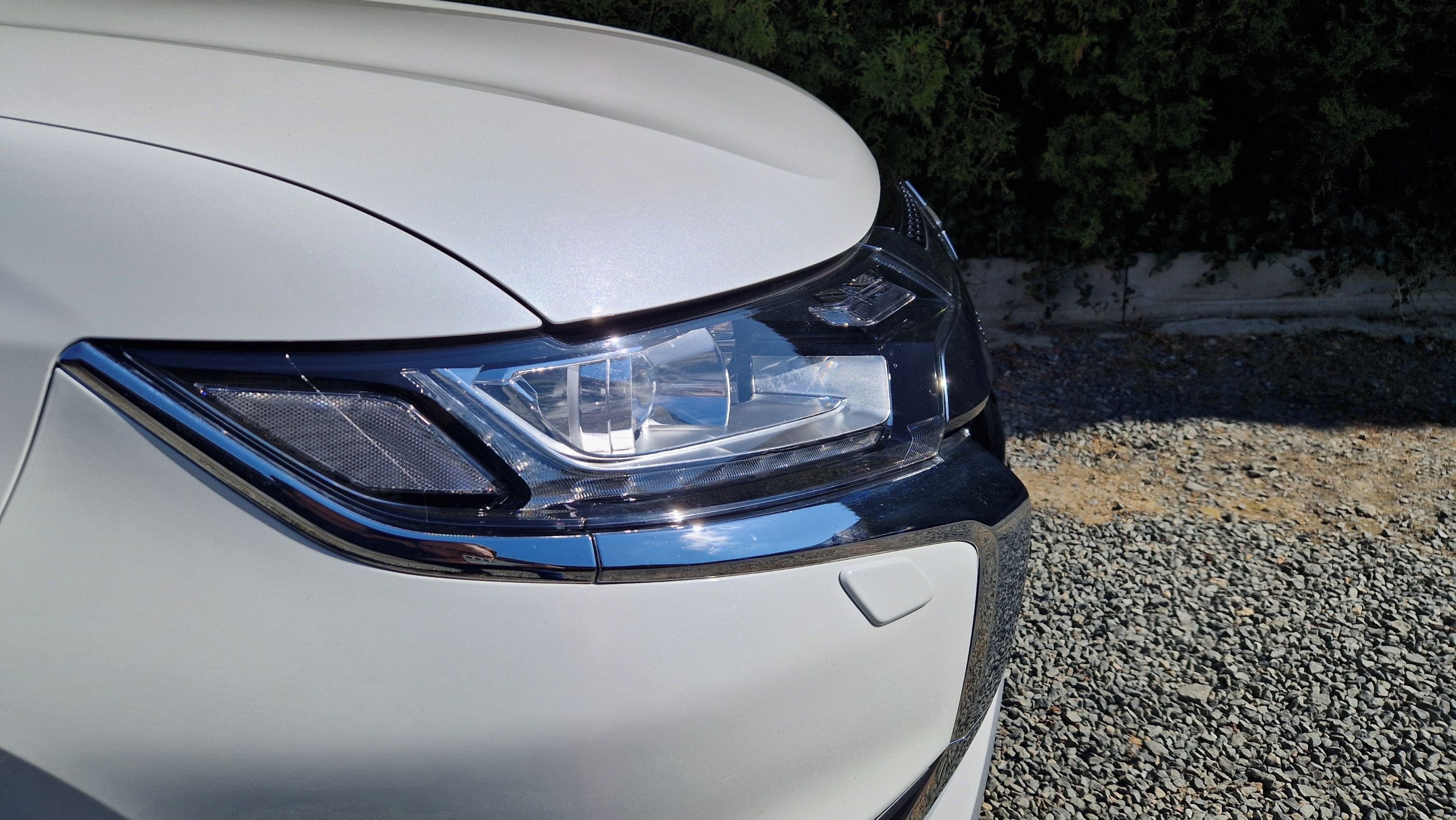 Mitsubishi Outlander, 2,4 PHEV-KŮŽE-AUT-POUZE 64TKM - fotka 4