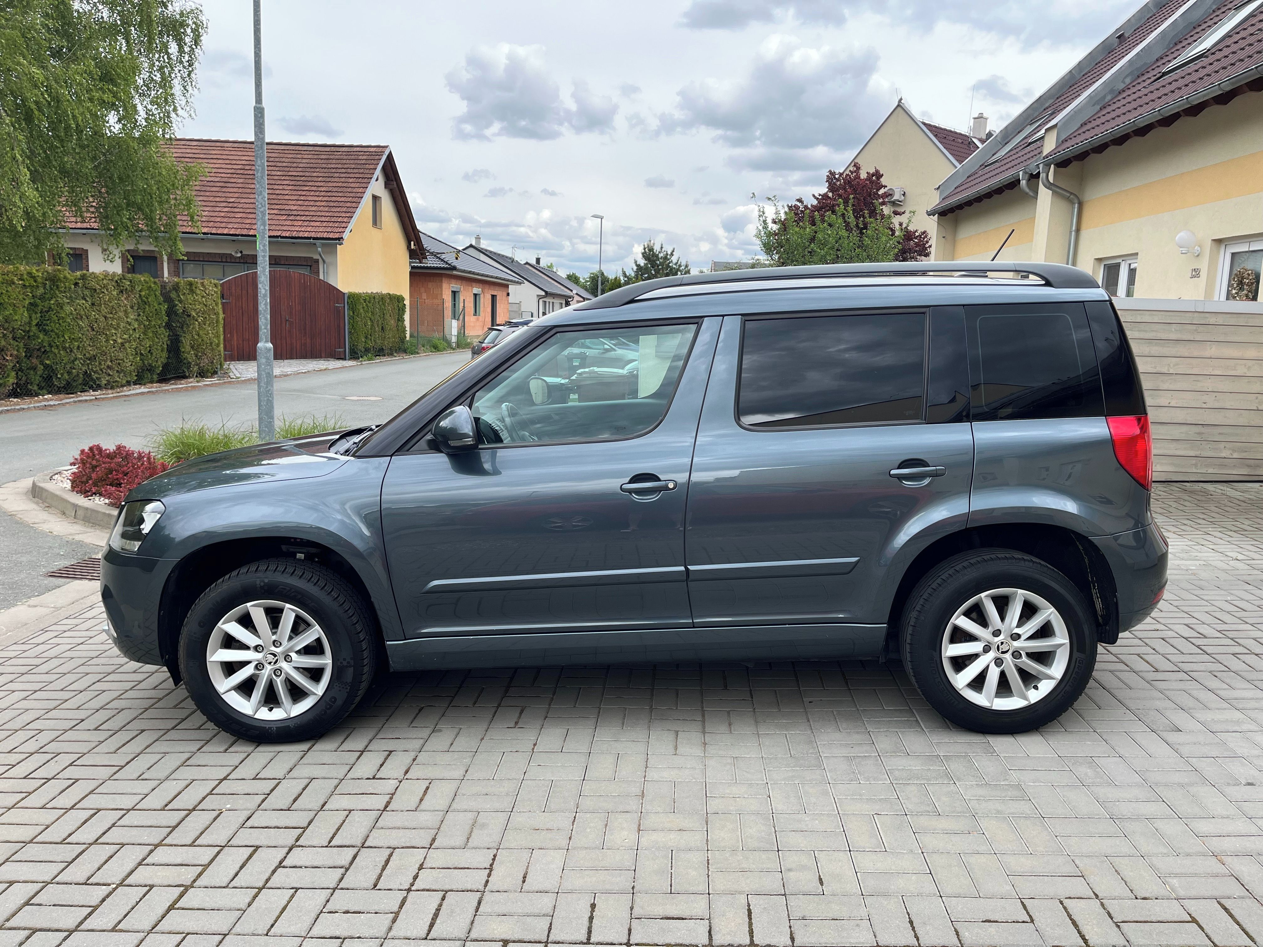 Škoda Yeti, 1.4 TSI / vyhř. sklo / TopStav - fotka 5
