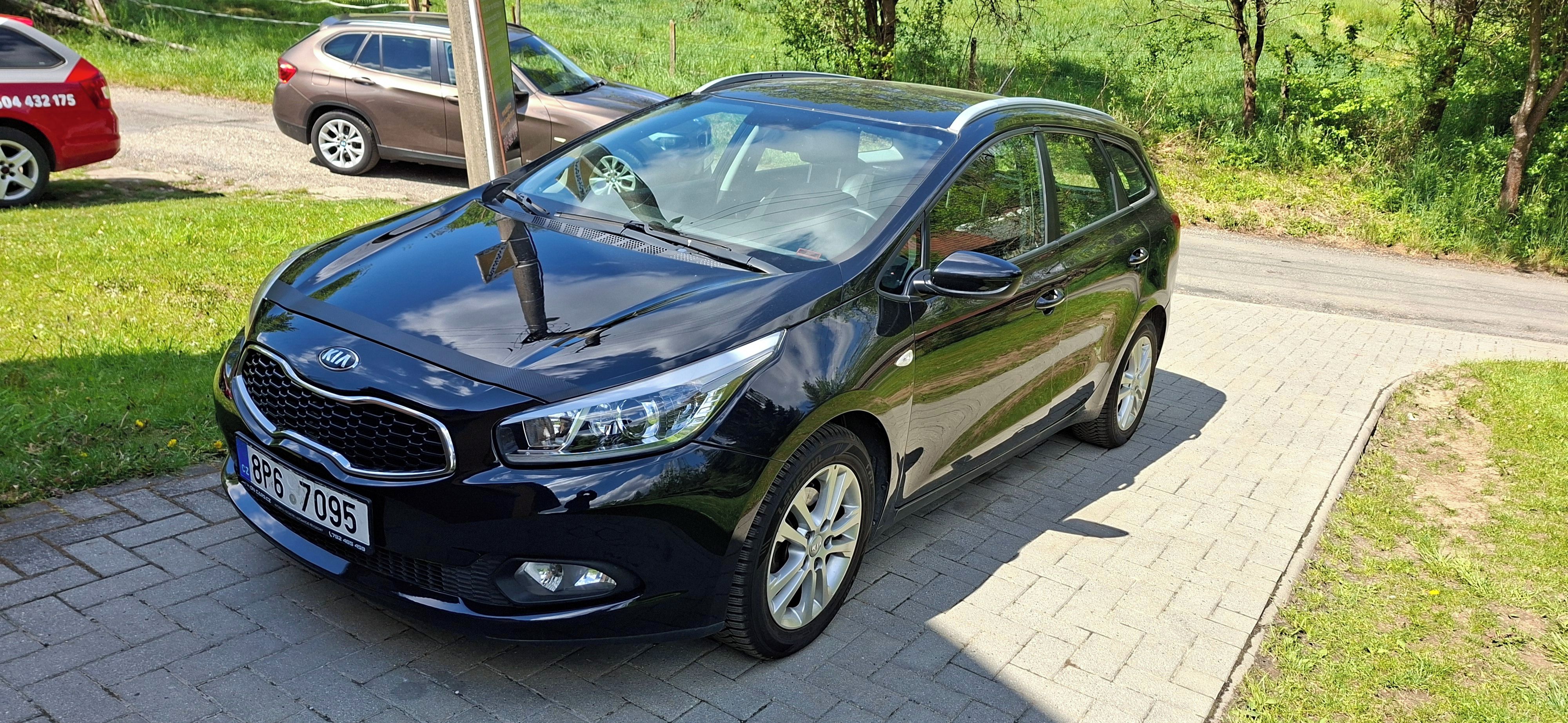 Kia Cee´d, KOMBI 1,6 GDI, 99 KW - fotka 2