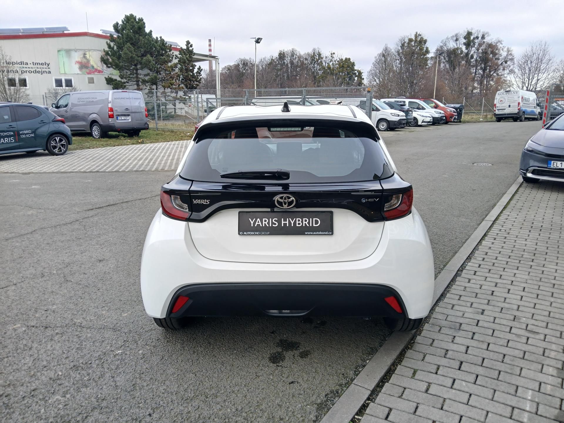 Toyota Yaris, 1.5 HEV Comfort - fotka 6