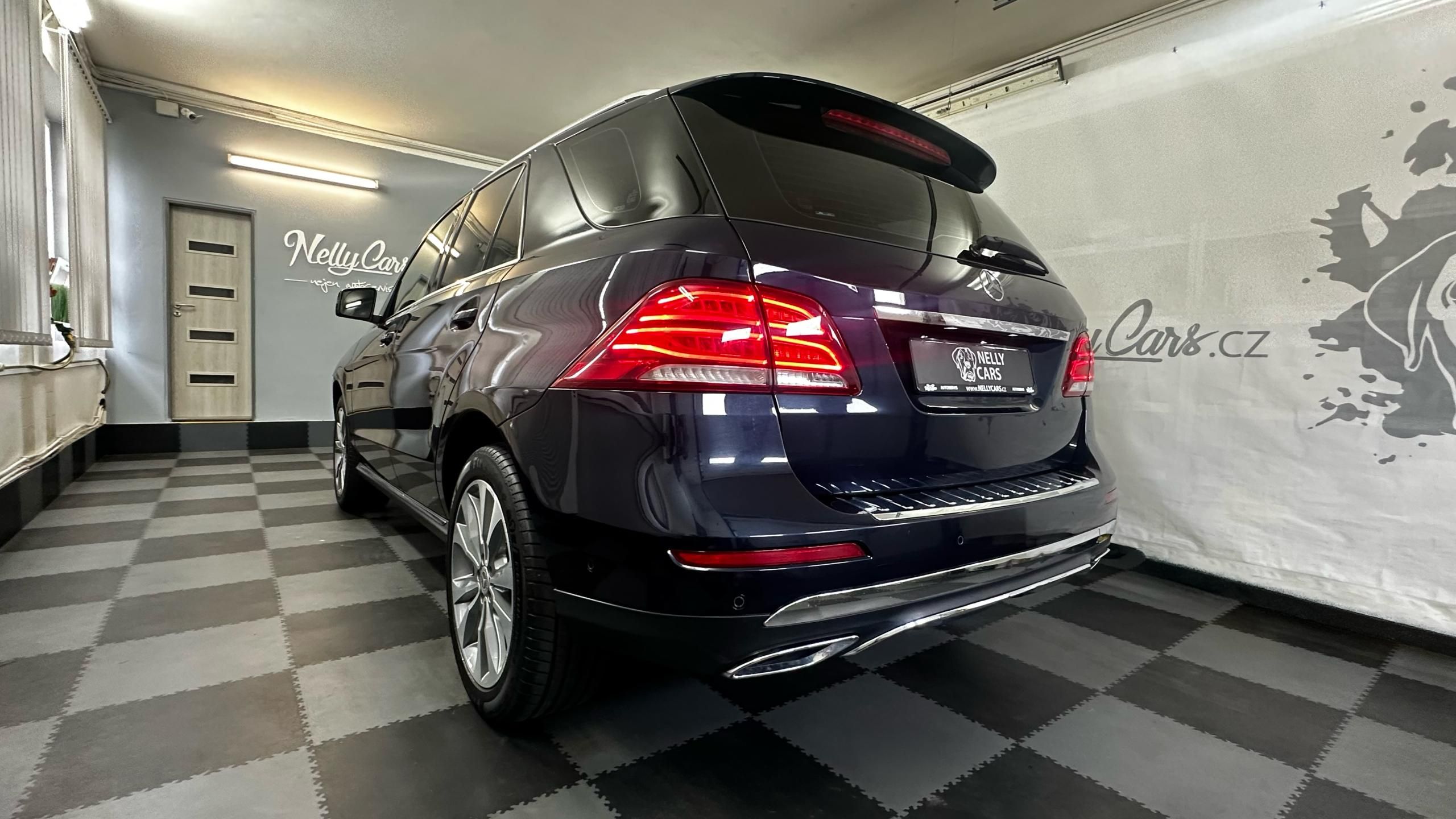 Mercedes-Benz GLE, 250D / 4.MATIC / DVĚ SADY KOL - fotka 4
