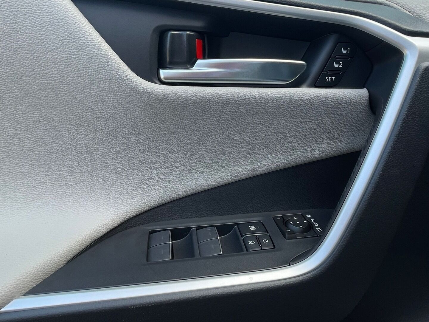 Toyota Rav4, 2.5 hybrid Executive - fotka 6