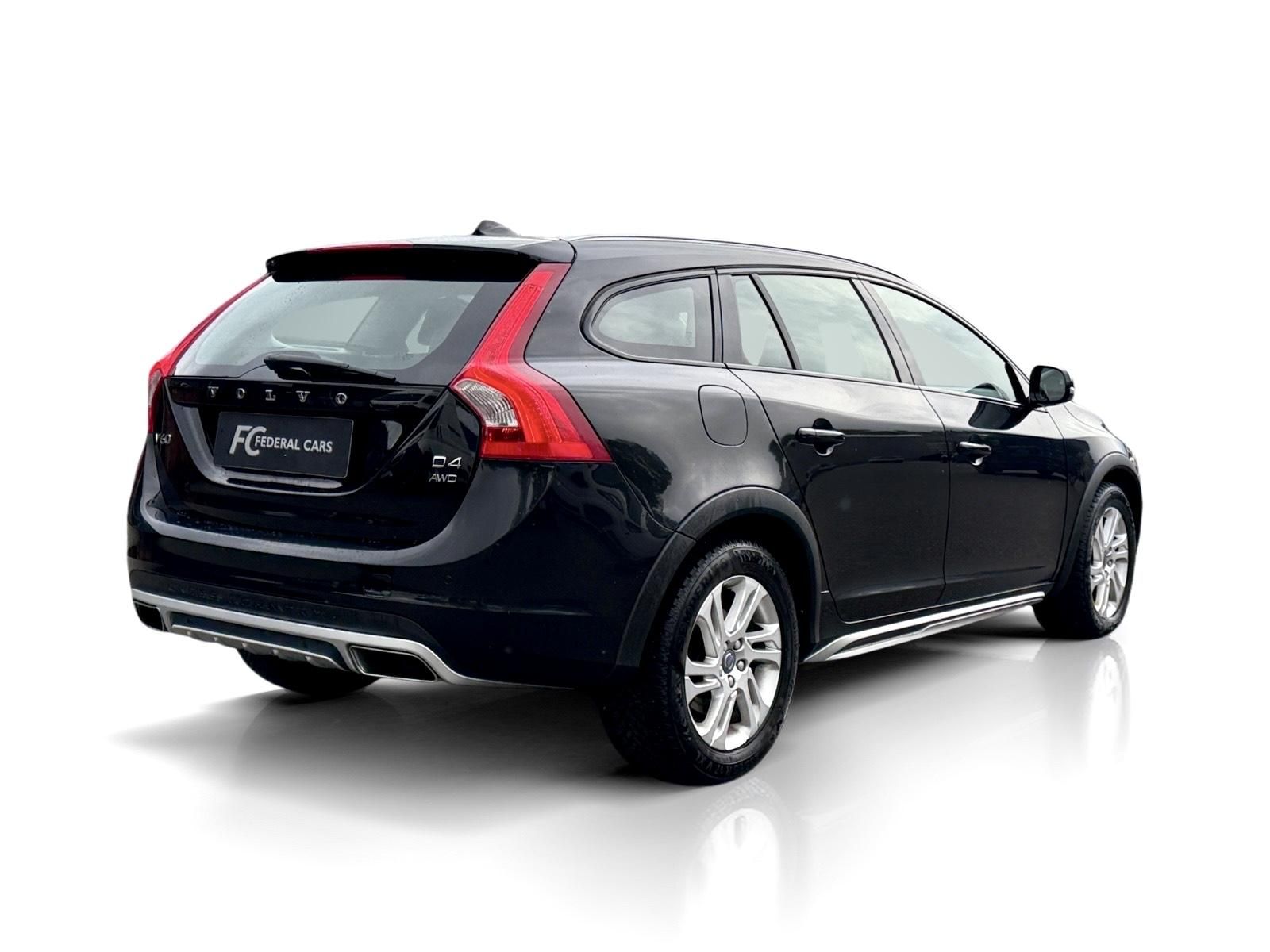 Volvo V60, Cross Country D4 AWD // 4x4 - fotka 5