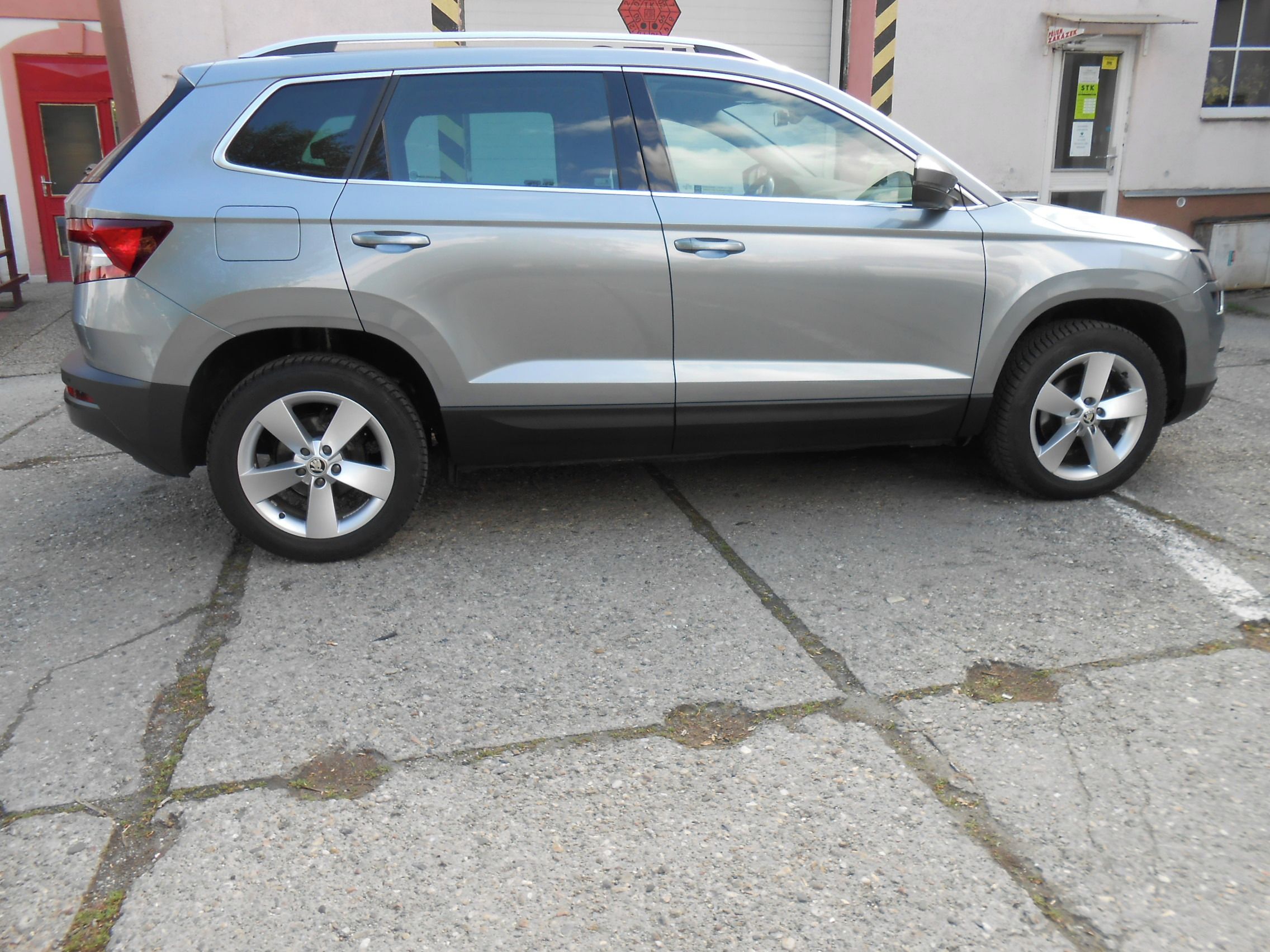 Škoda Karoq, 1.6 TDi 85kW STYLE DSG - fotka 3