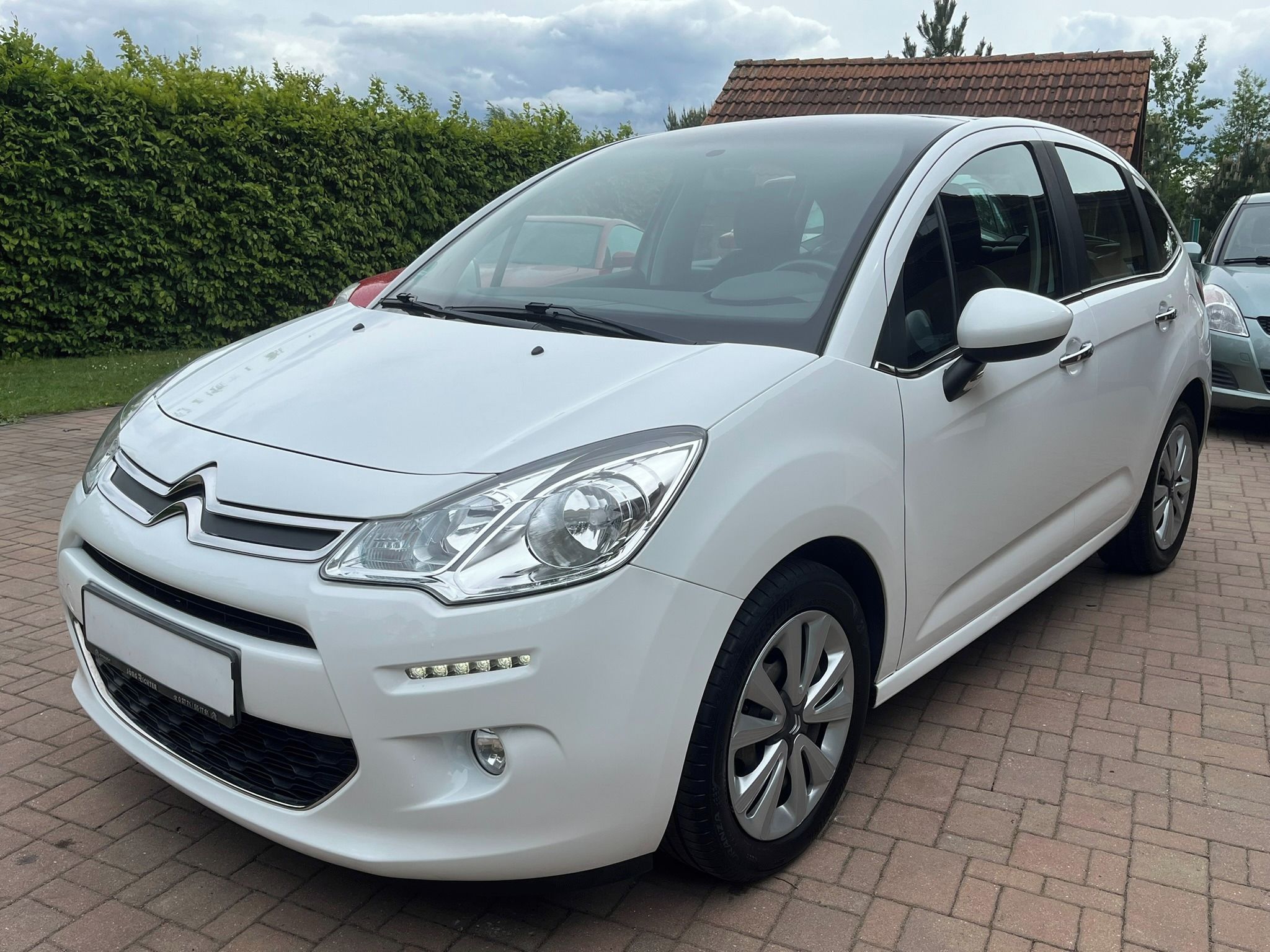 Citroën C3, 1.2i Exclusive Panorama Klima - fotka 4