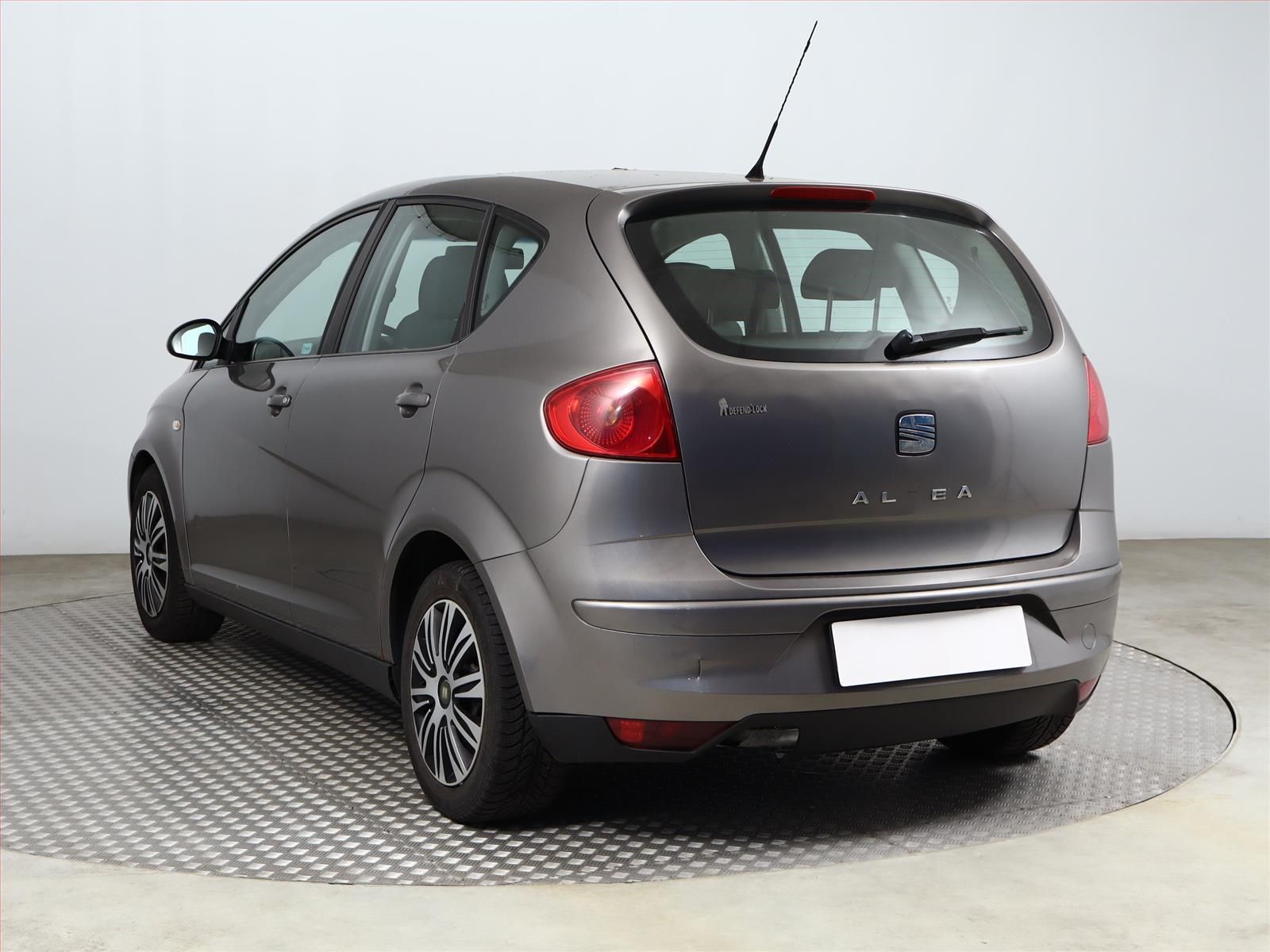 Seat Altea, 2.0 FSI, rezervace - fotka 4
