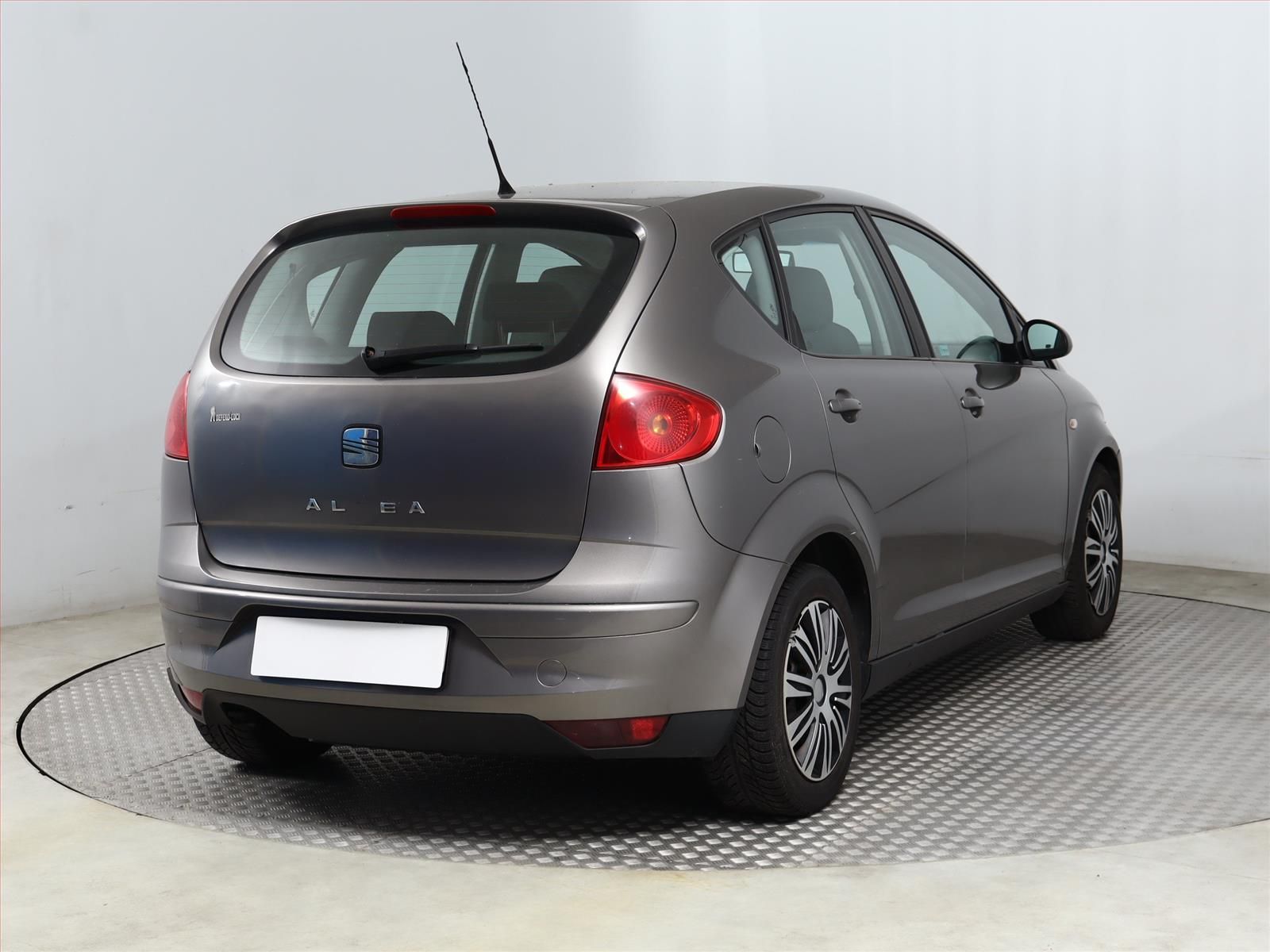 Seat Altea, 2.0 FSI, rezervace - fotka 5