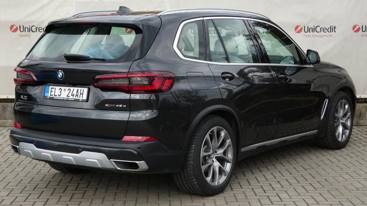 BMW X5, xDrive 45e - fotka 3