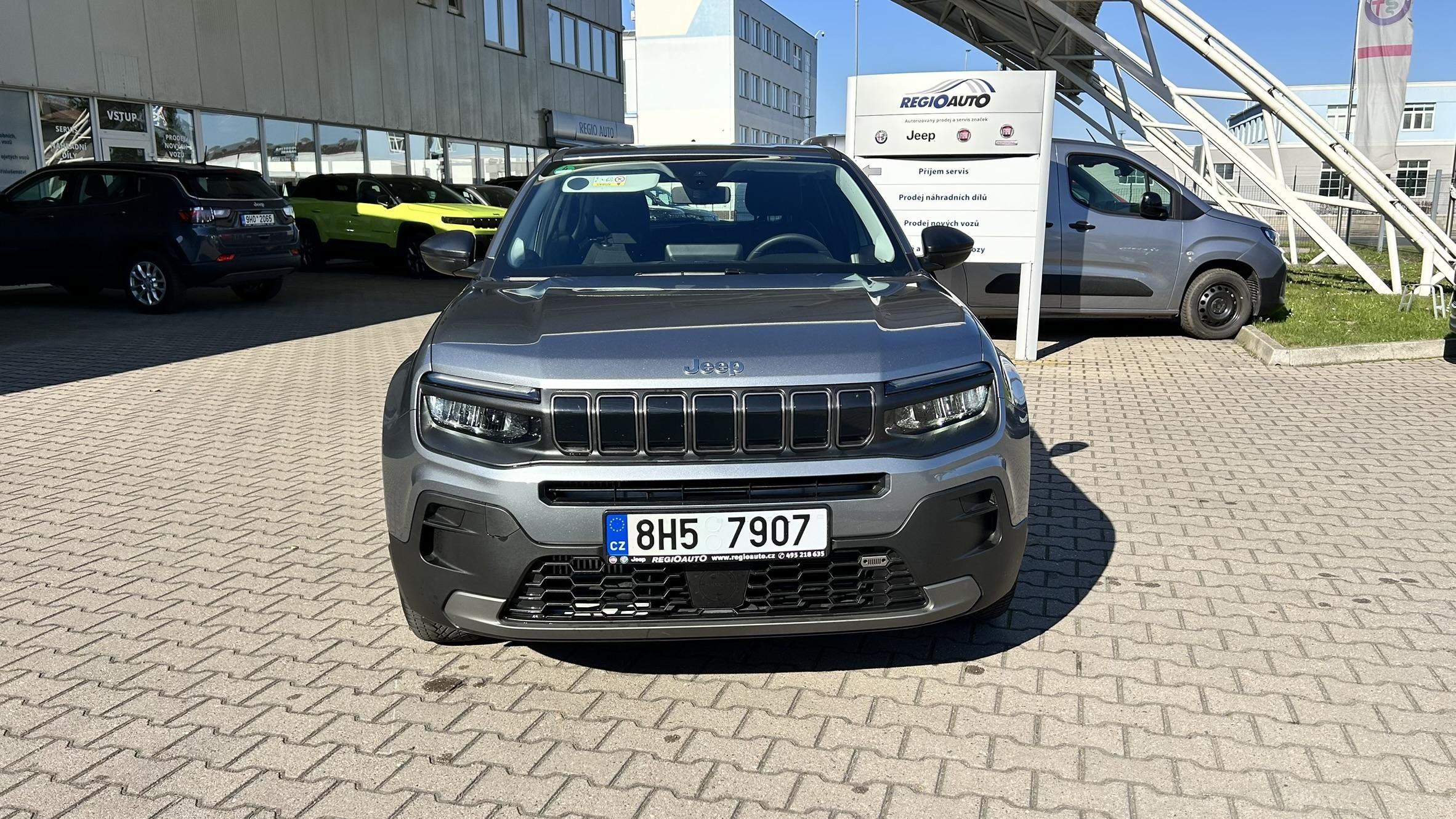 Jeep Avenger, 1.2i 100k Longitude AT6 - fotka 2