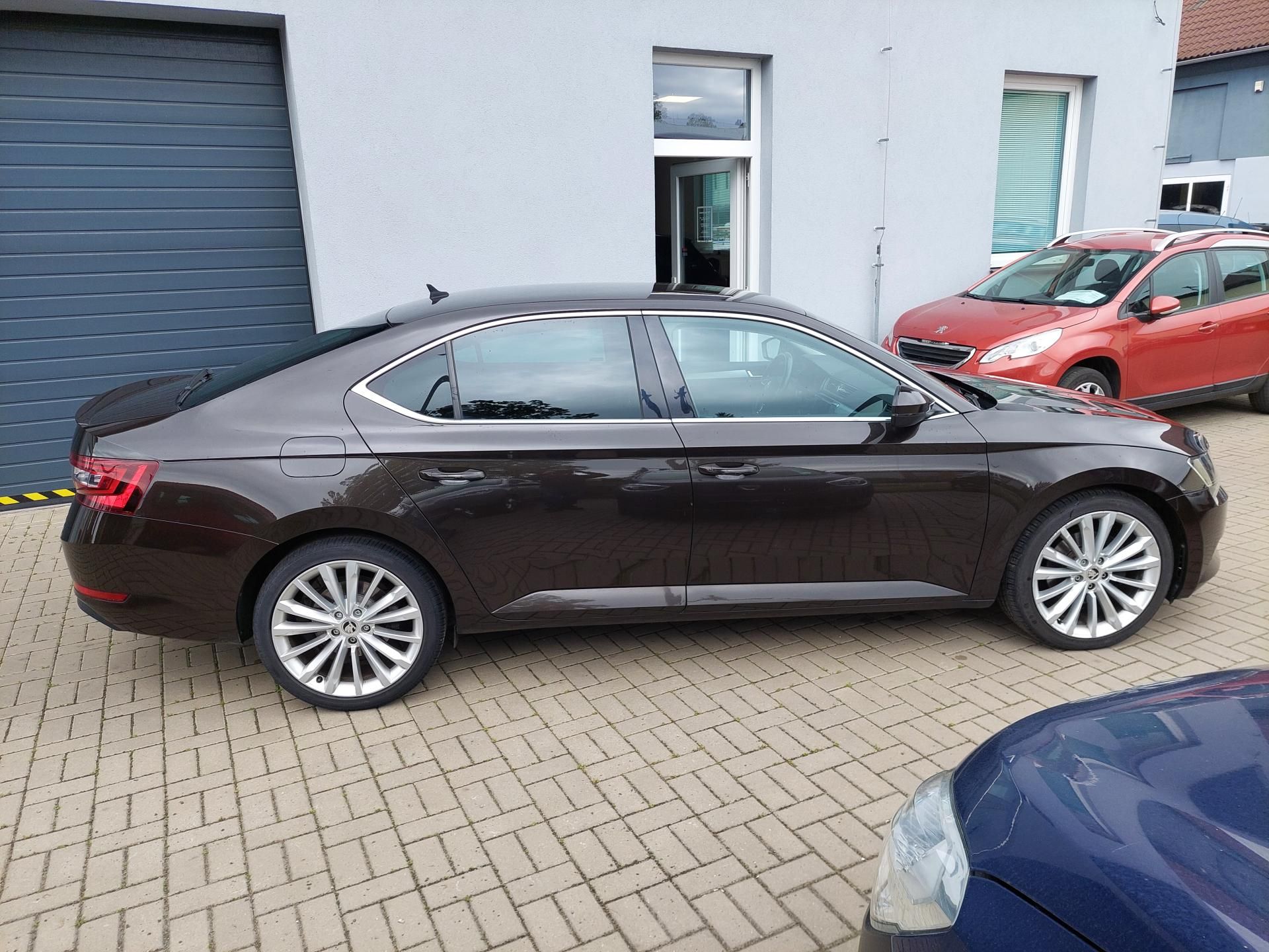Škoda Superb, III. 2.0TDi Style - fotka 6
