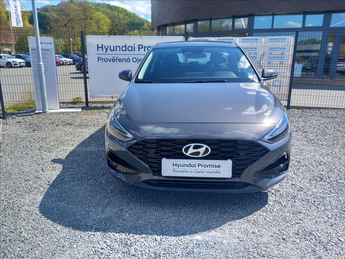 Hyundai i30, 1,5 l COMFORT 16" - fotka 2