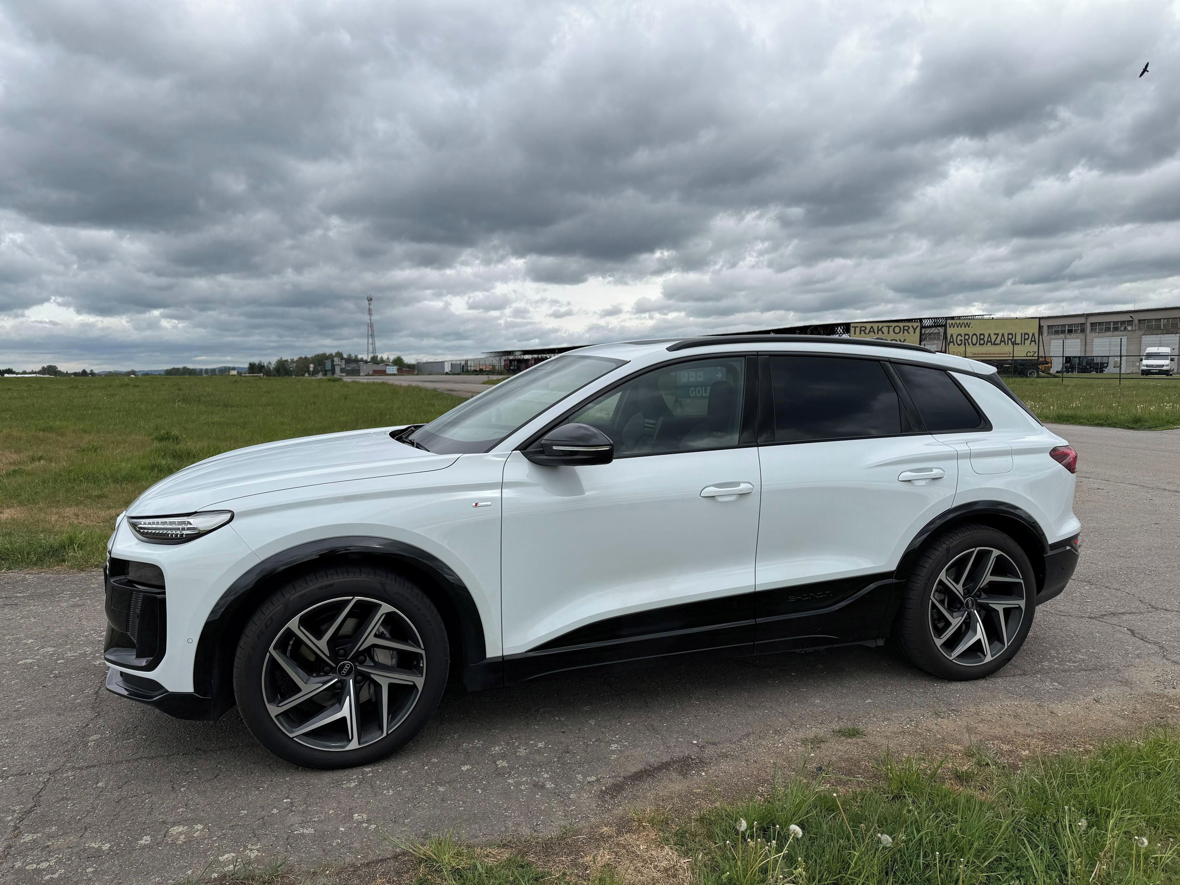 Audi Q6 e-tron, S-Line,Quattro,100kWh, záruka - fotka 3