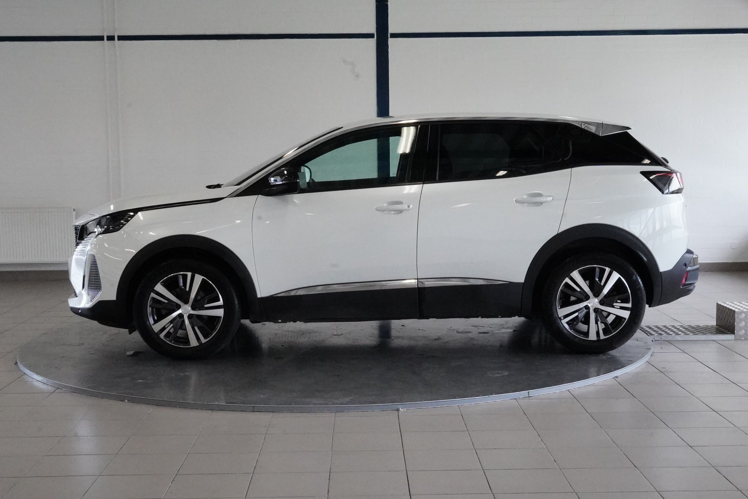 Peugeot 3008, 1.2 PureTech 96 kW Allure Pack - fotka 3