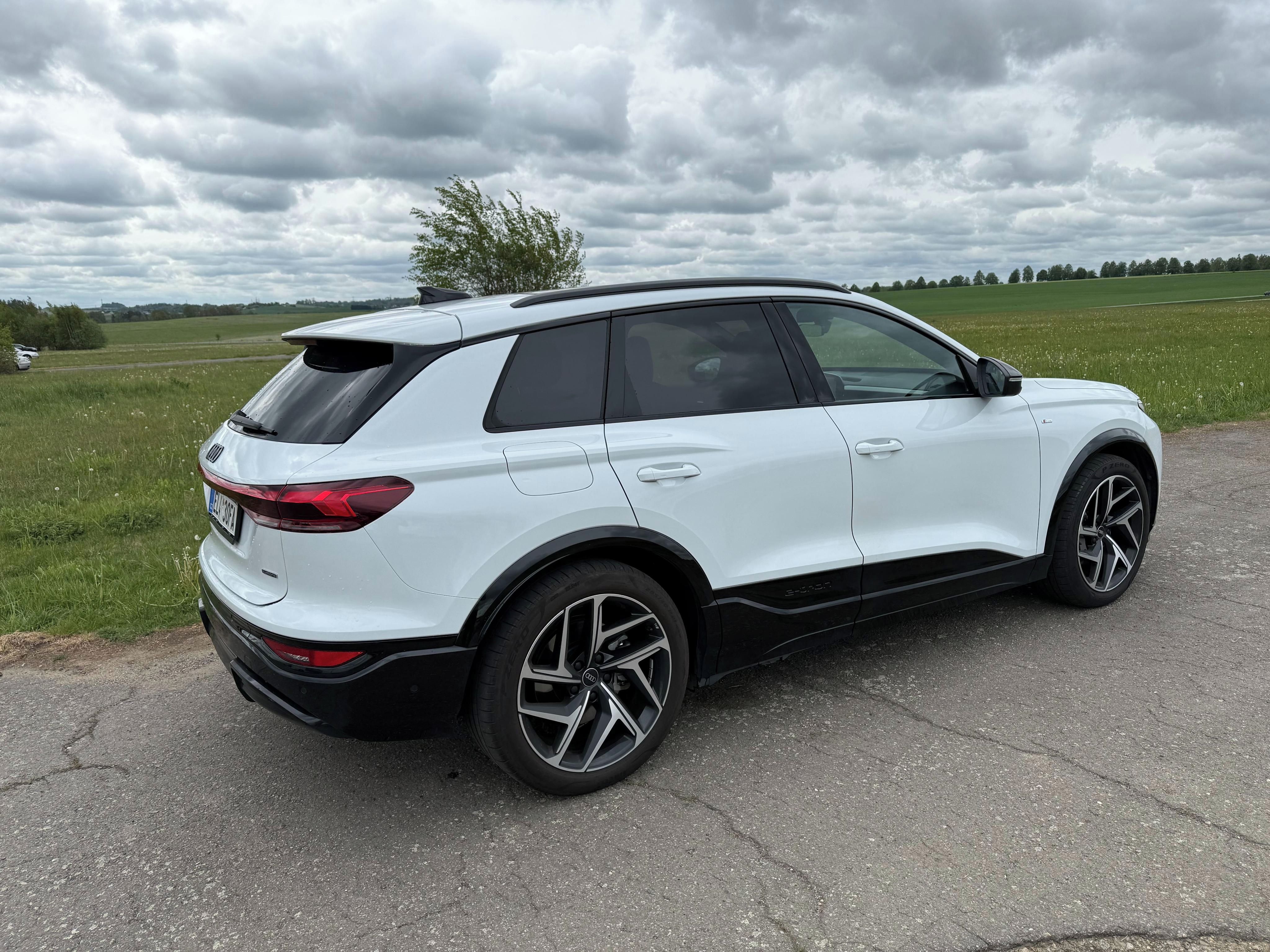 Audi Q6 e-tron, S-Line,Quattro,100kWh, záruka - fotka 6