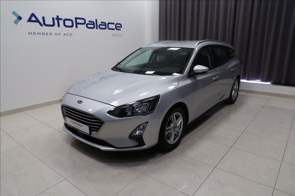 Ford Focus, 1,5 TDCi NAVI VÝHŘEV VOLANTU