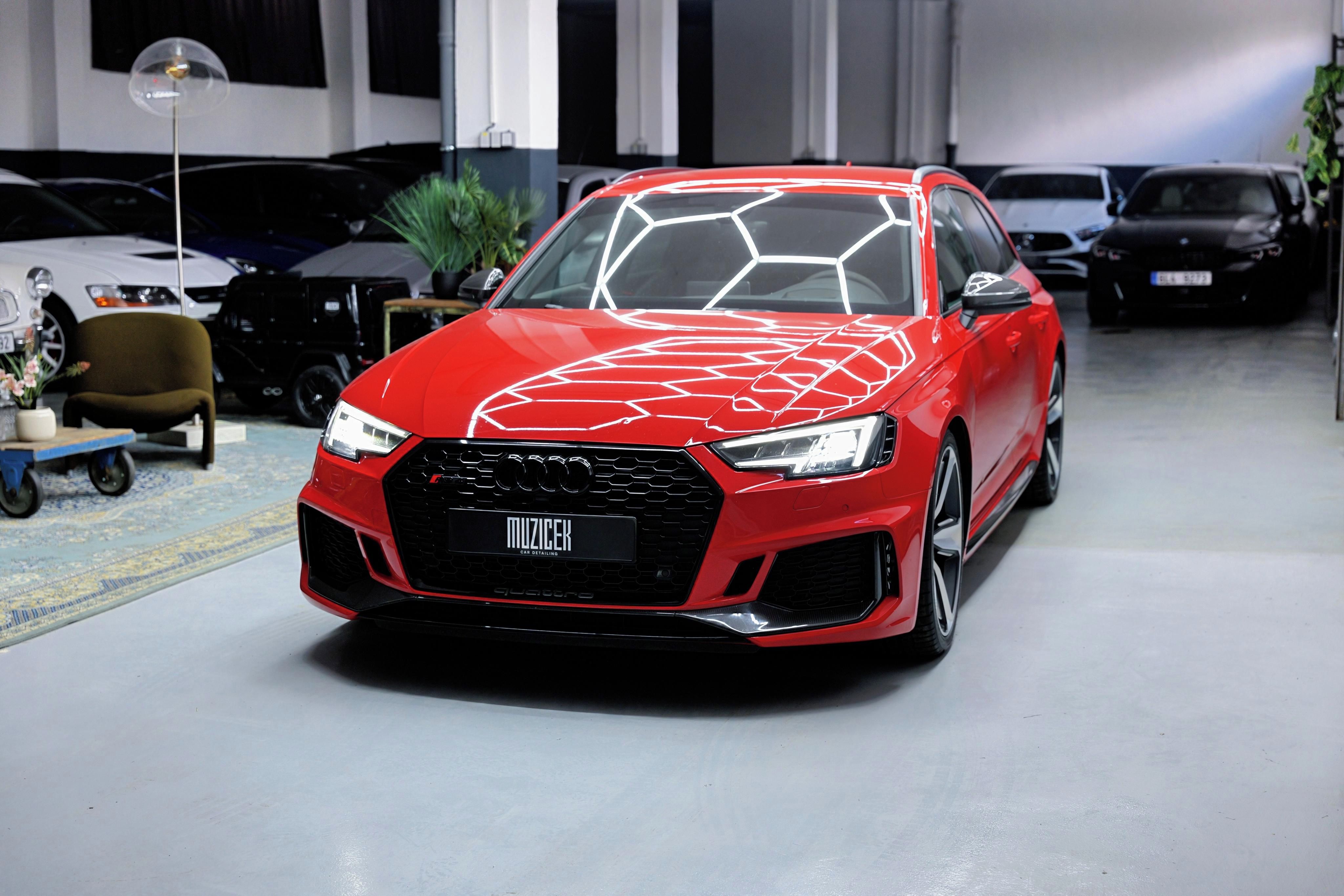 Audi RS4 Avant, Servis, Top, DPH