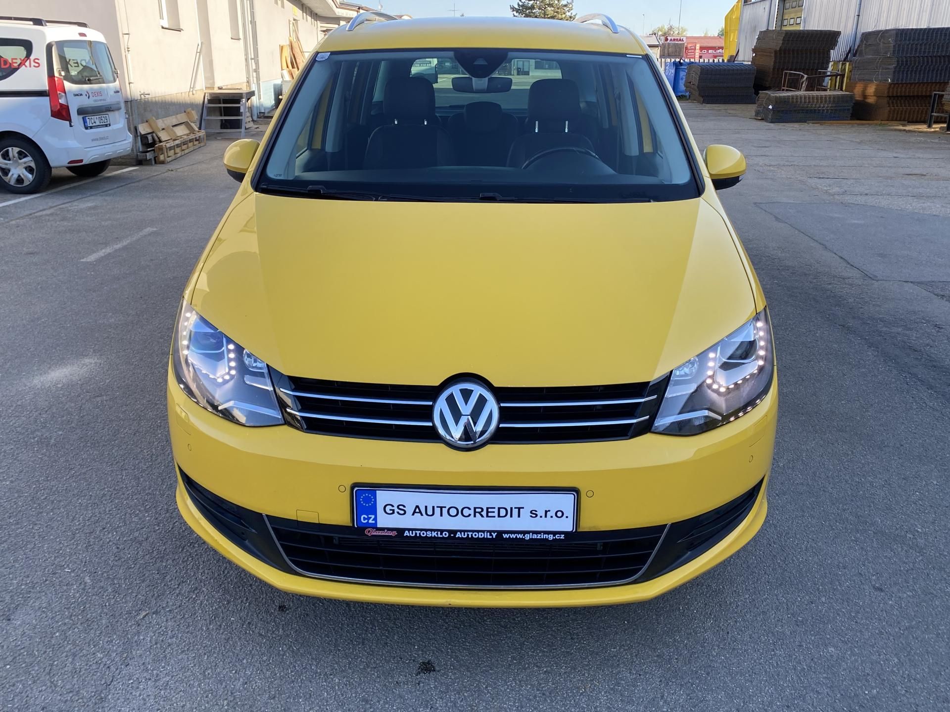 Volkswagen Sharan, 2,0 TDi - DSG - DPH - fotka 2