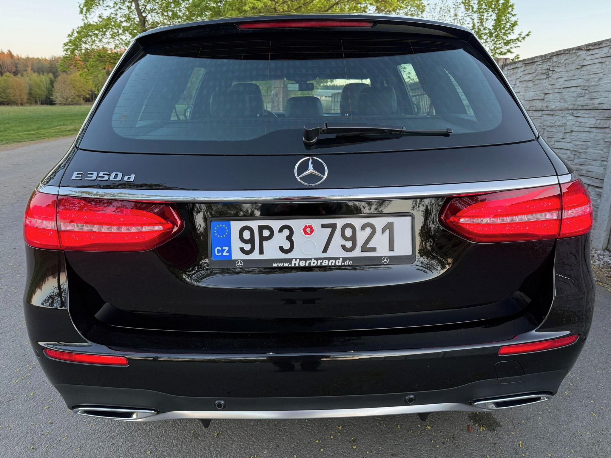 Mercedes-Benz Třídy E, E350d AMG paket S213 - fotka 4