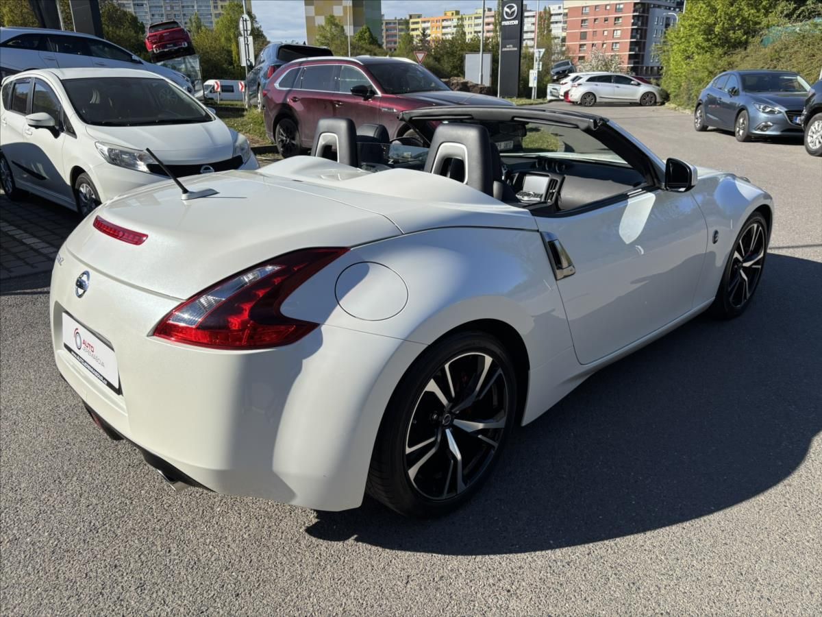 Nissan 370 Z, 3,7 i Premium 1.ČR TOP STAV - fotka 5