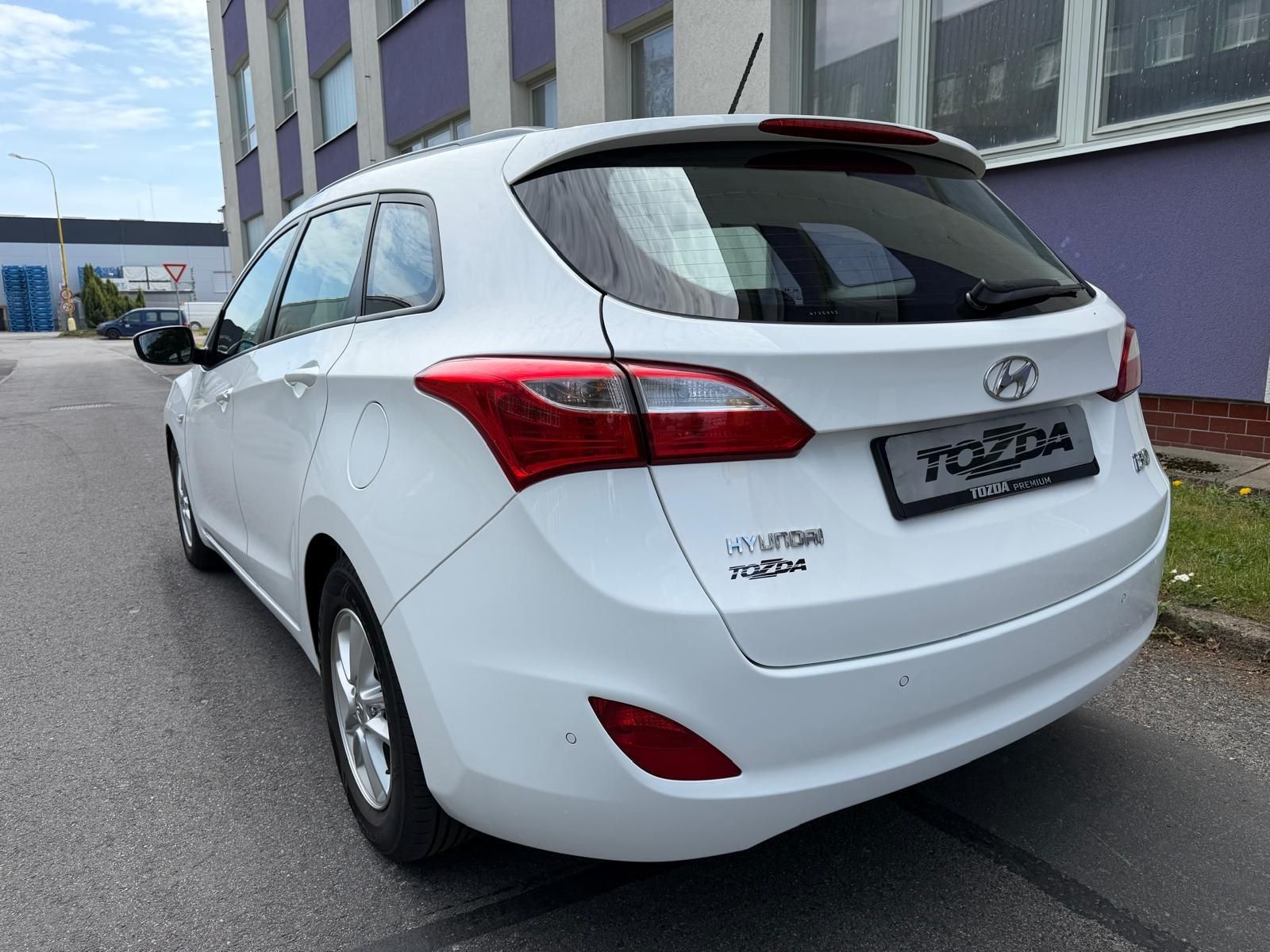 Hyundai i30, 1,6 GDi /DPH/servis/1.maj./ - fotka 3