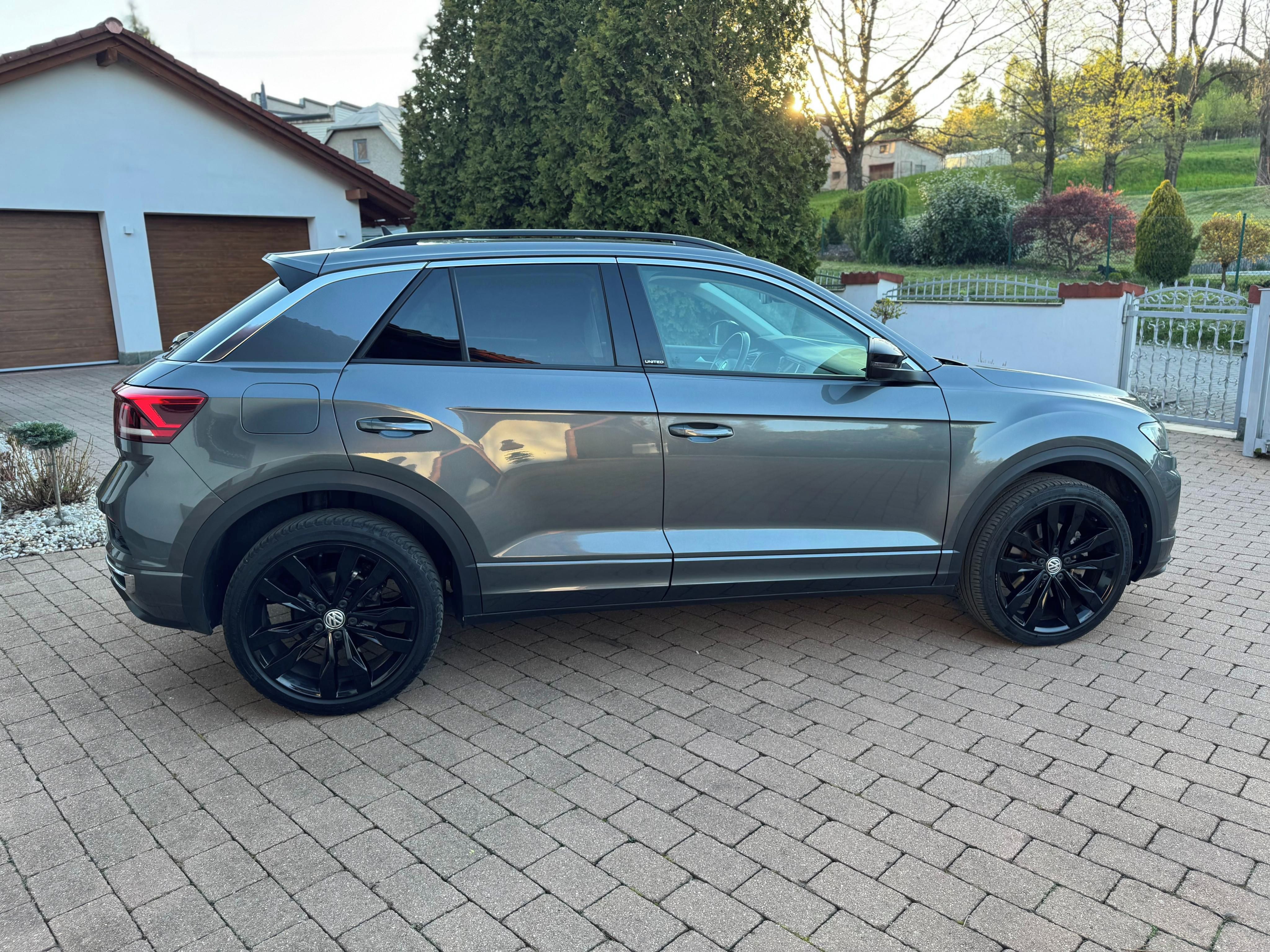 Volkswagen T-Roc, 2.0TDI, R- line, 110kw, DSG - fotka 2