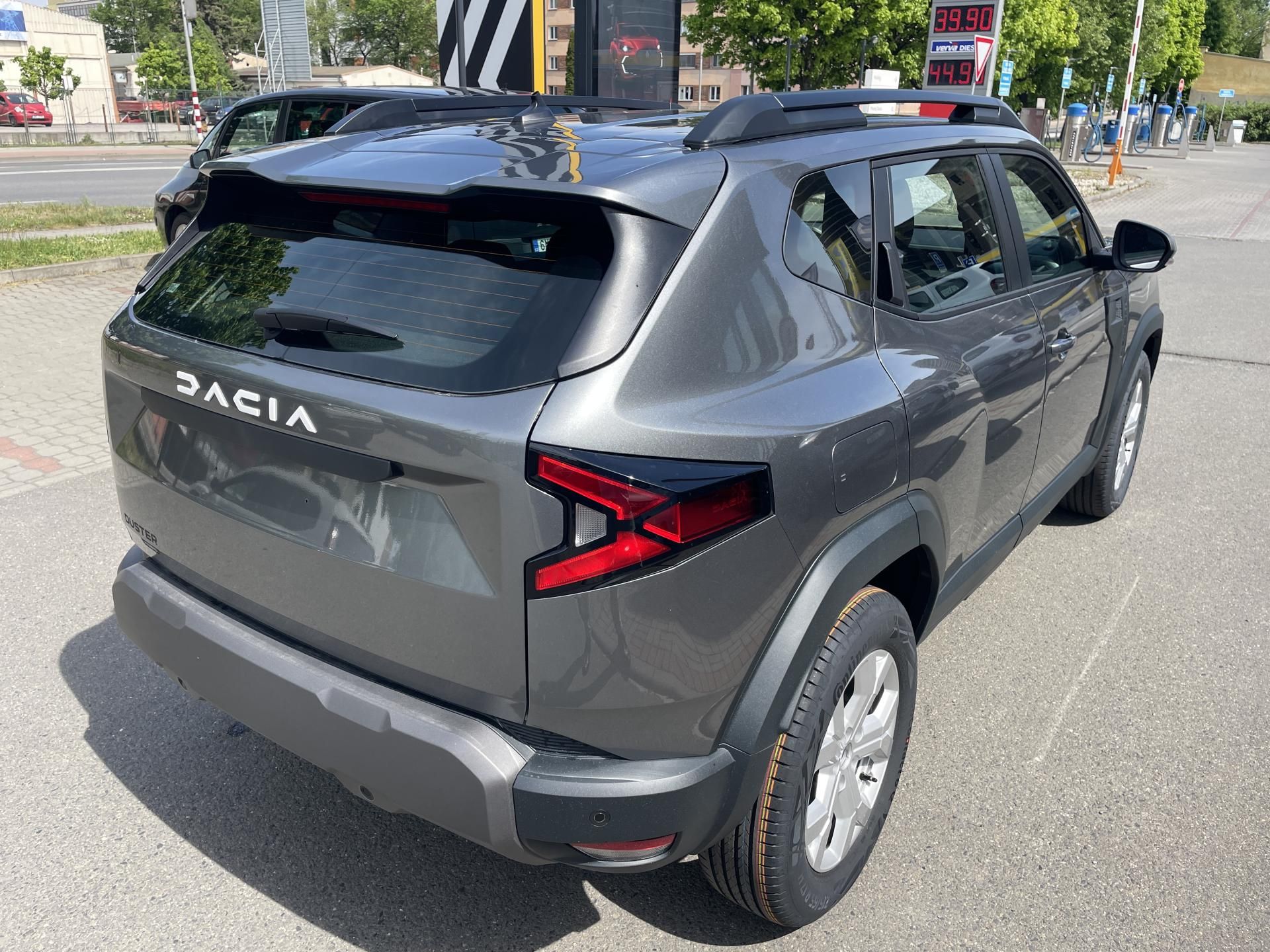 Dacia Duster, Expression hybrid 155 NOVÝ VŮZ - fotka 4