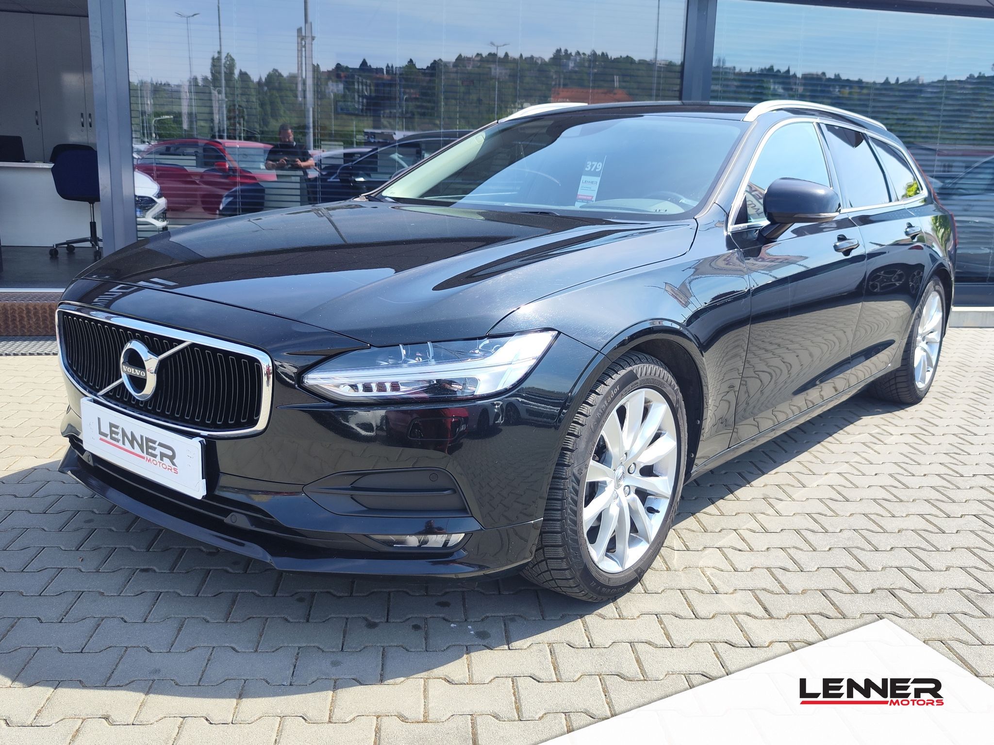 Volvo V90, D4 2.0/140kW Momentum AT