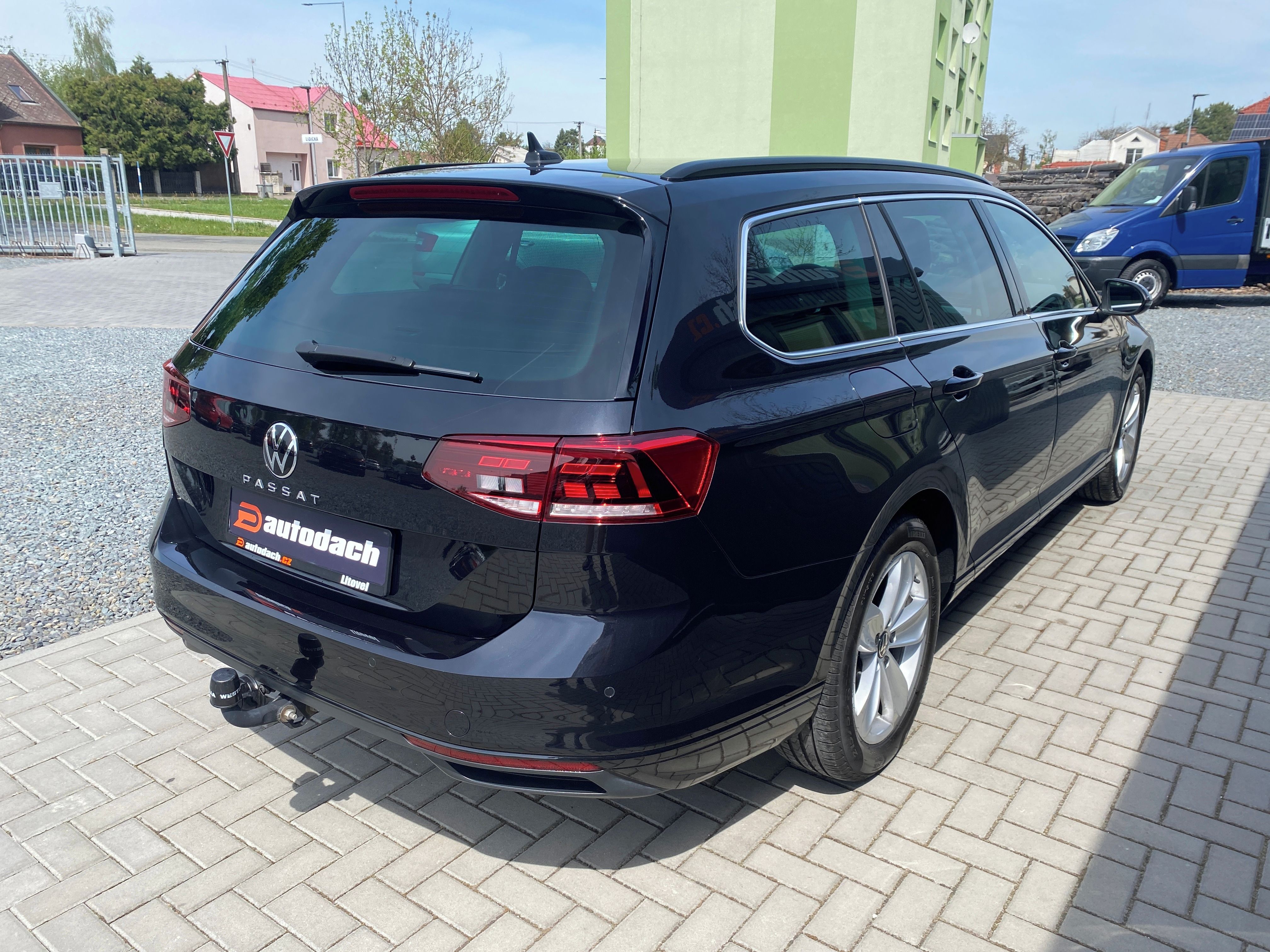 Volkswagen Passat, 2.0TSI140kW-1xMAJ.-LED-DSG-ACC - fotka 5