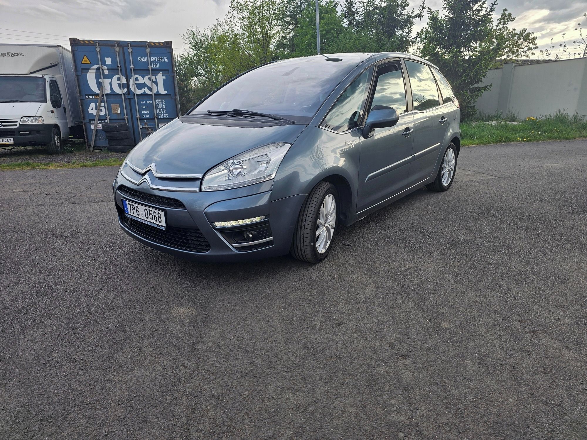 Citroën C4 Picasso, 1.6 HDi, 2011, nová STK - fotka 3