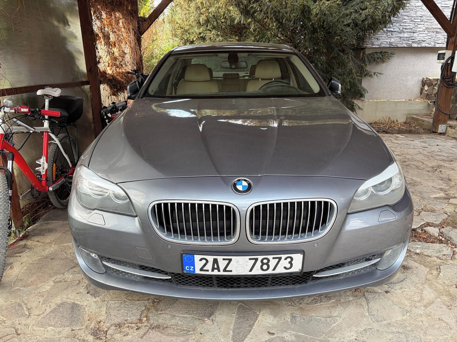 BMW Řada 5, 530d xdrive servisované - fotka 2