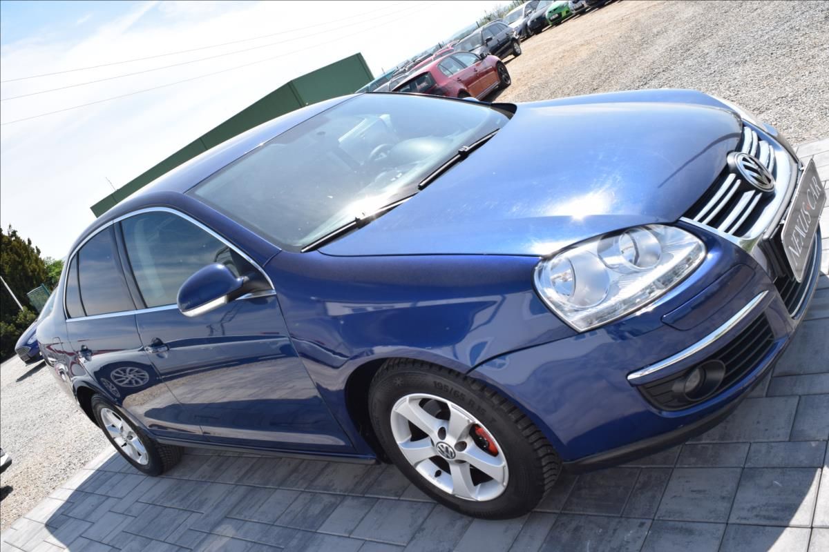 Volkswagen Jetta, 1,9 TDI 77KW NOVÁ STK ALU - fotka 4